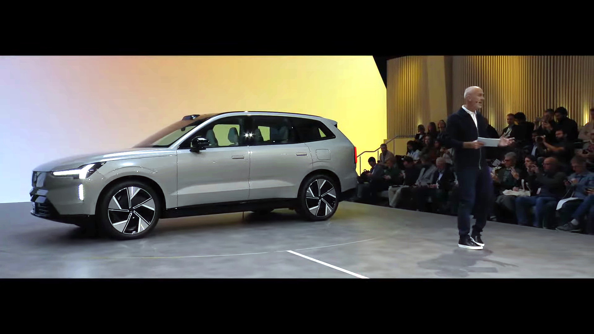 2024 Volvo EX90 Is A Polestar 3 Electric SUV Dressed For A Court Appearance