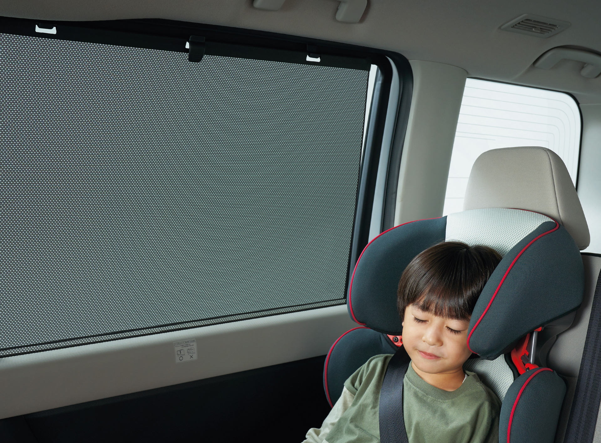 Nissan Serena Minivan Debuts In Japan With High-Tech And Practicality Features