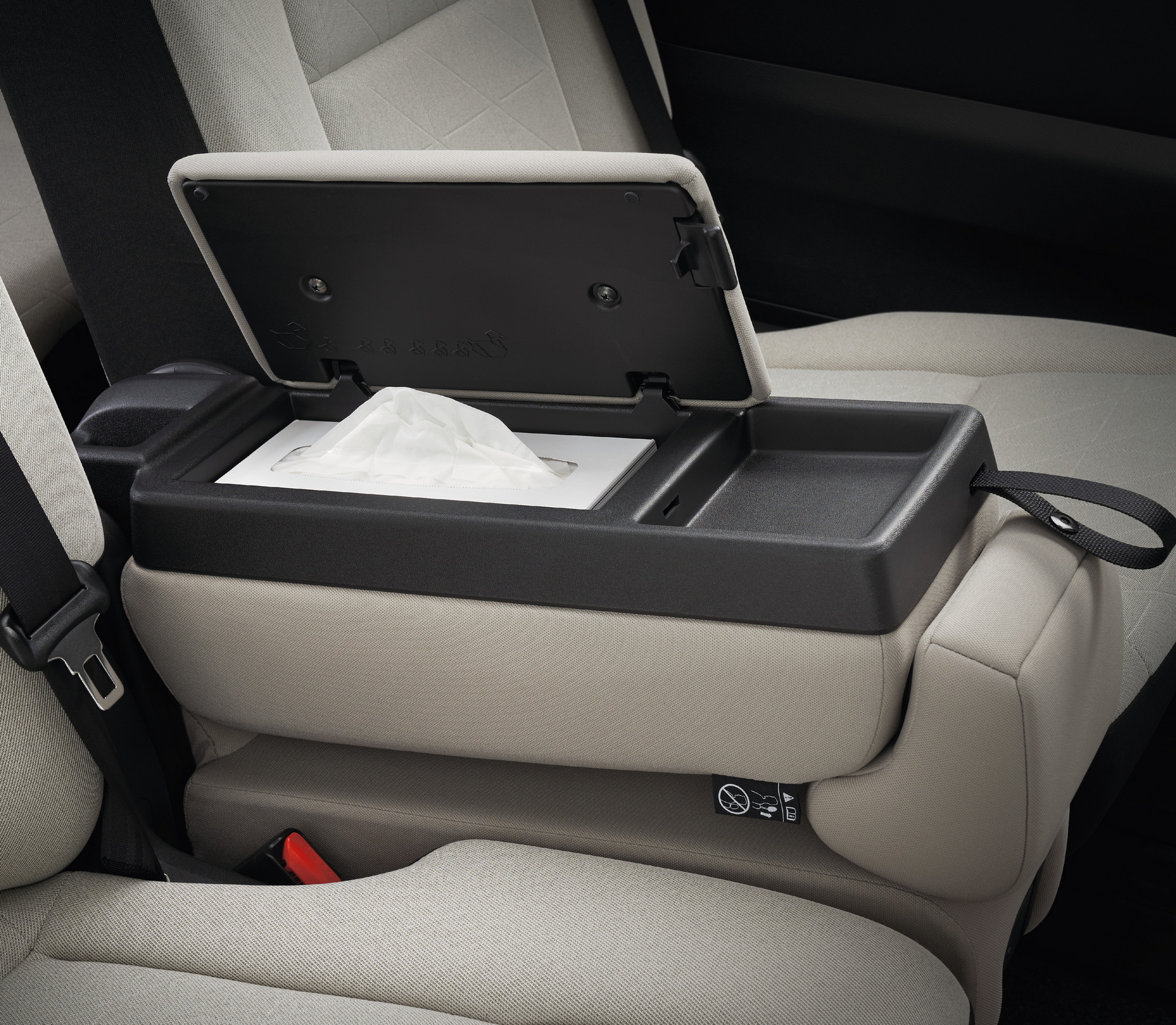 Nissan Serena Minivan Debuts In Japan With High-Tech And Practicality Features