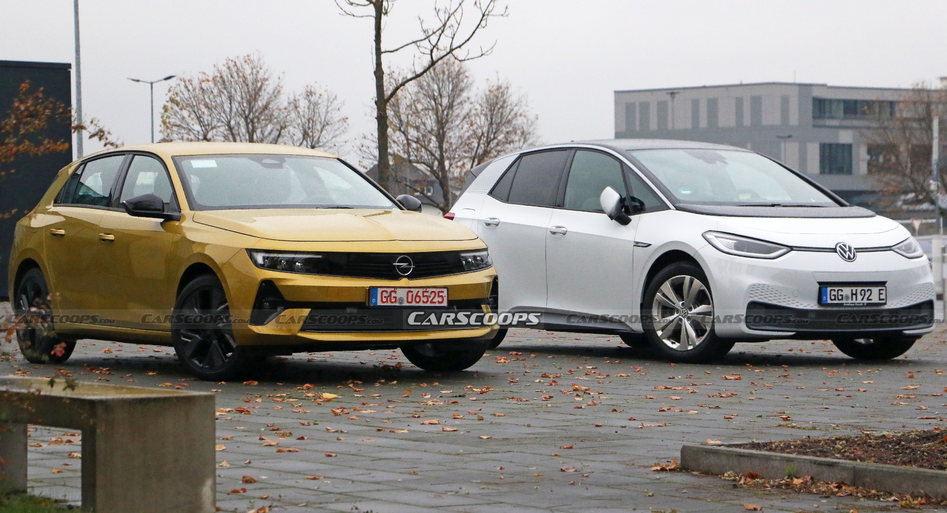 2021 - [Opel] Astra L [OV51/52] - Page 39 Opel-Astra-e-VS-VW-ID.3-main