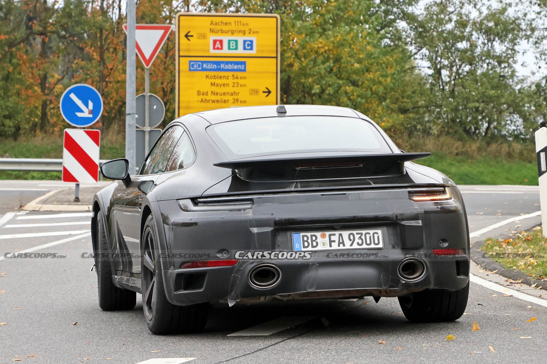 Do These New Spy Shots Reveal The Porsche 911 Dakar’s Air Suspension?