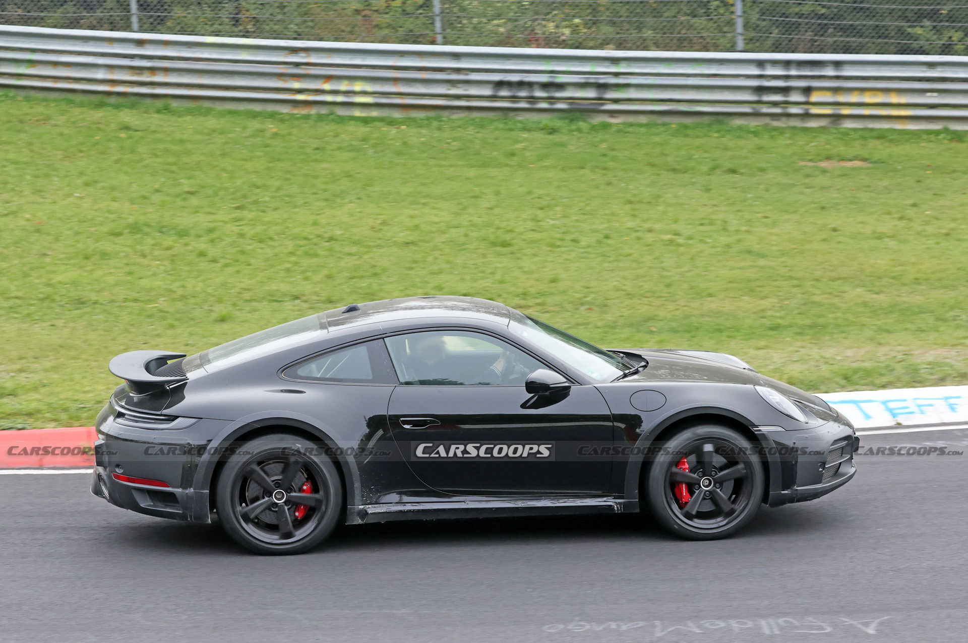 Do These New Spy Shots Reveal The Porsche 911 Dakar’s Air Suspension?