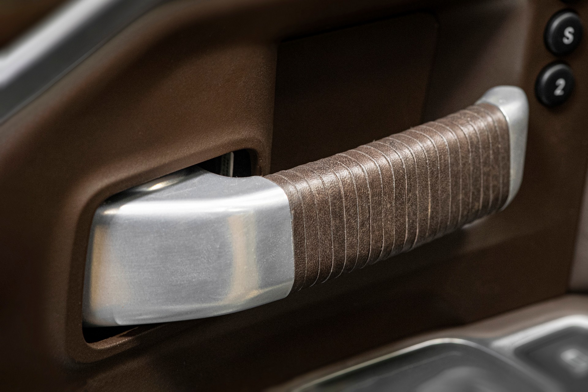 Ram And Chris Stapleton Reveal Retro-Inspired Traveller Truck With Hood Ornament And Upscale Interior