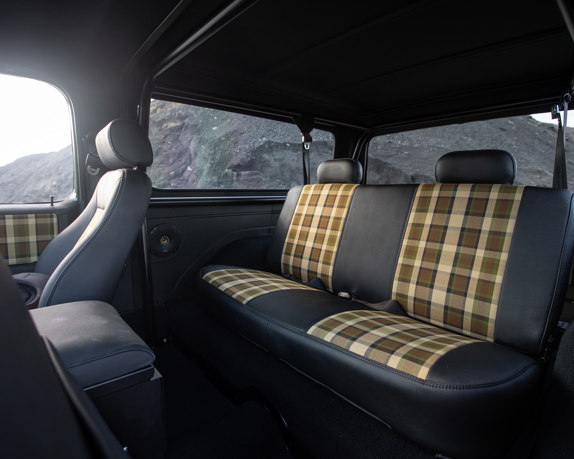 Retro Designs Creates The Perfect Chevy K5 Blazer, But It’ll Cost You A Fortune