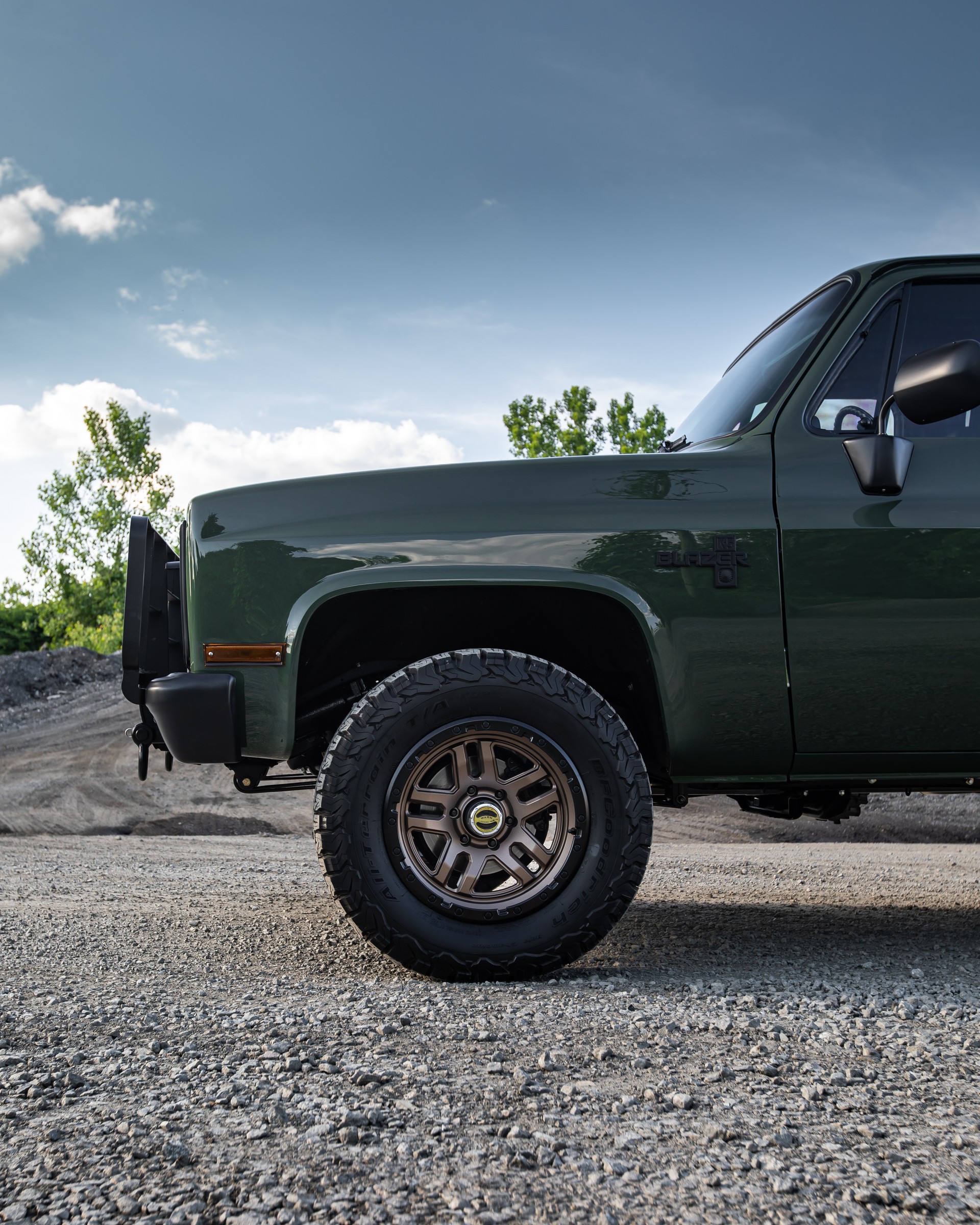 Retro Designs Creates The Perfect Chevy K5 Blazer, But It’ll Cost You A Fortune