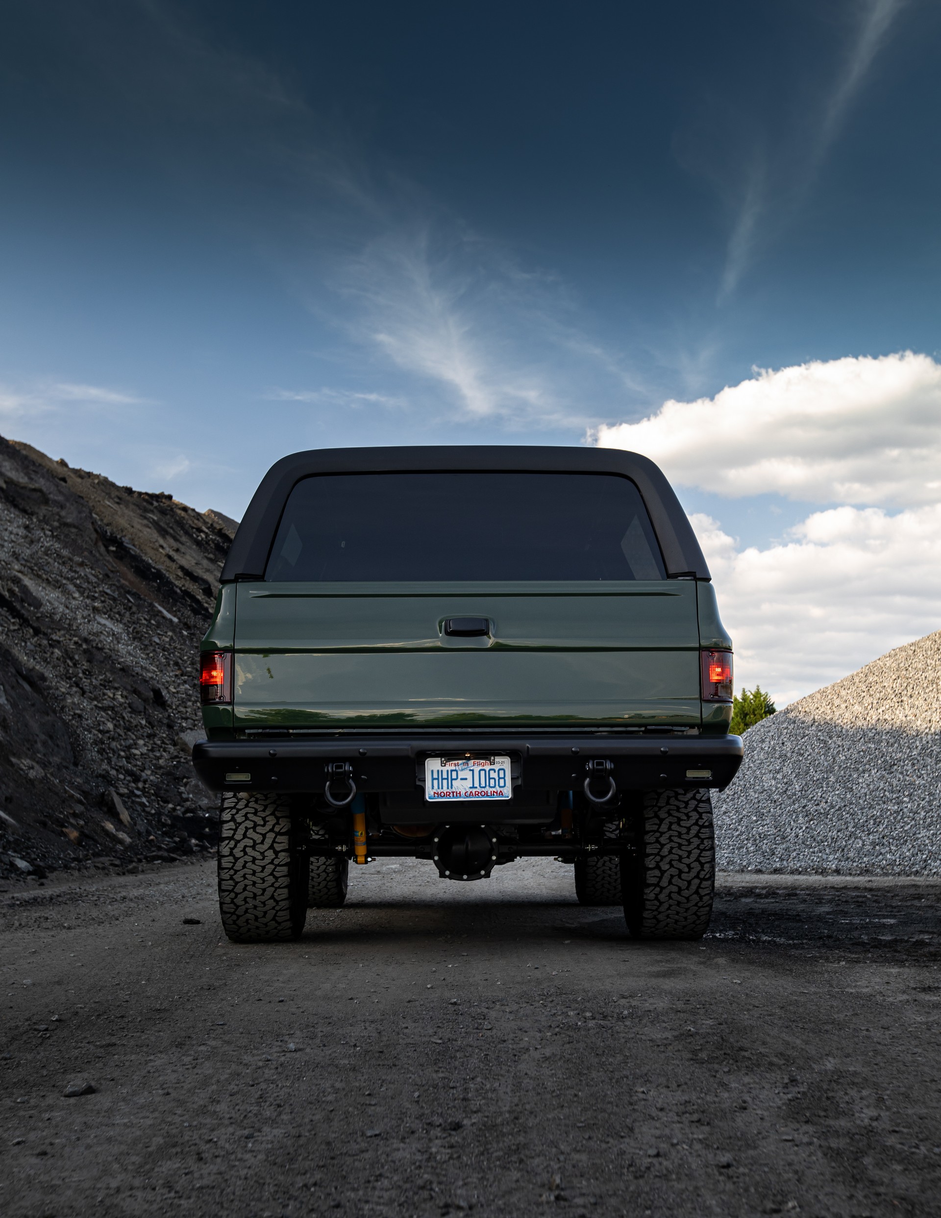 Retro Designs Creates The Perfect Chevy K5 Blazer, But It’ll Cost You A Fortune