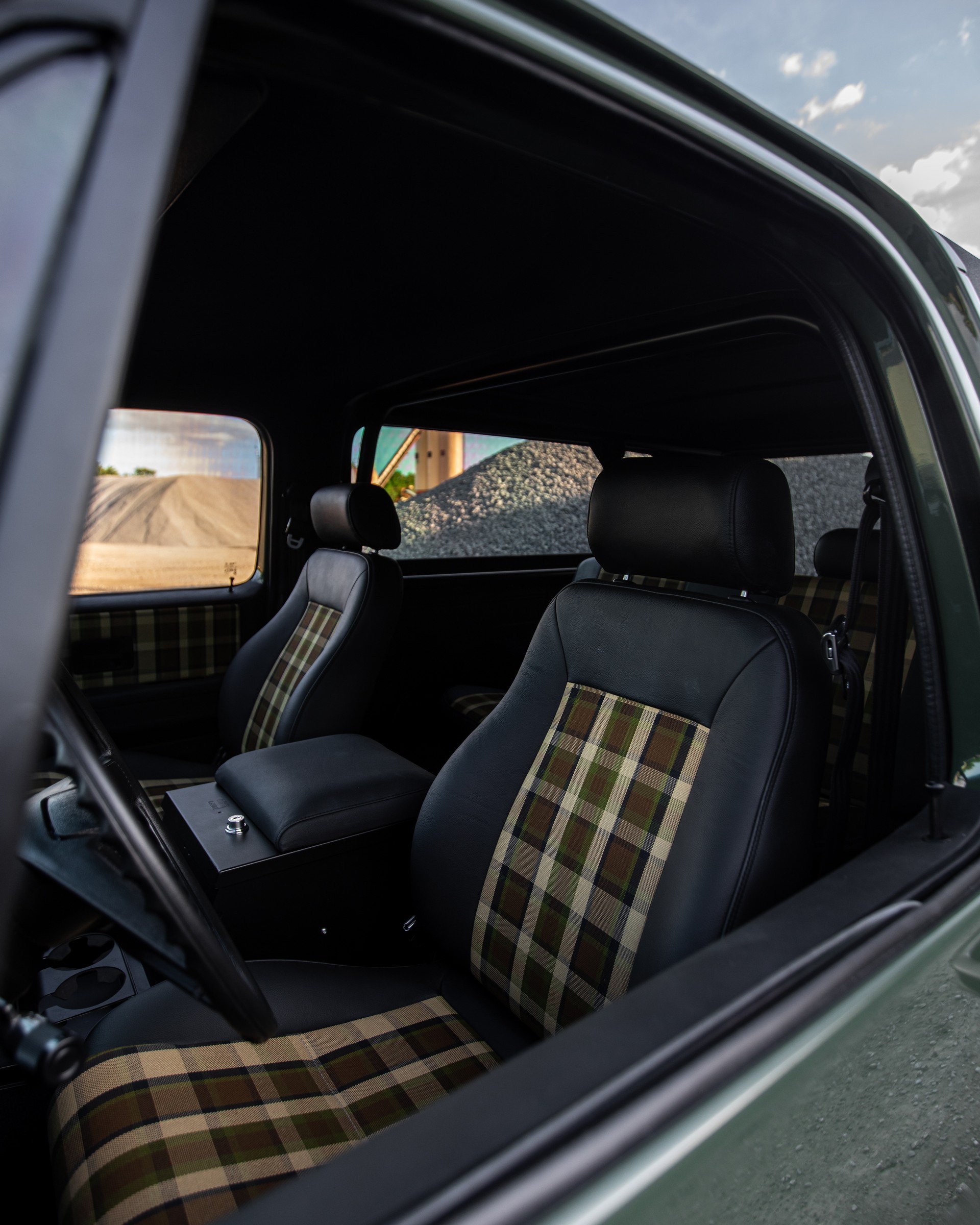 Retro Designs Creates The Perfect Chevy K5 Blazer, But It’ll Cost You A Fortune