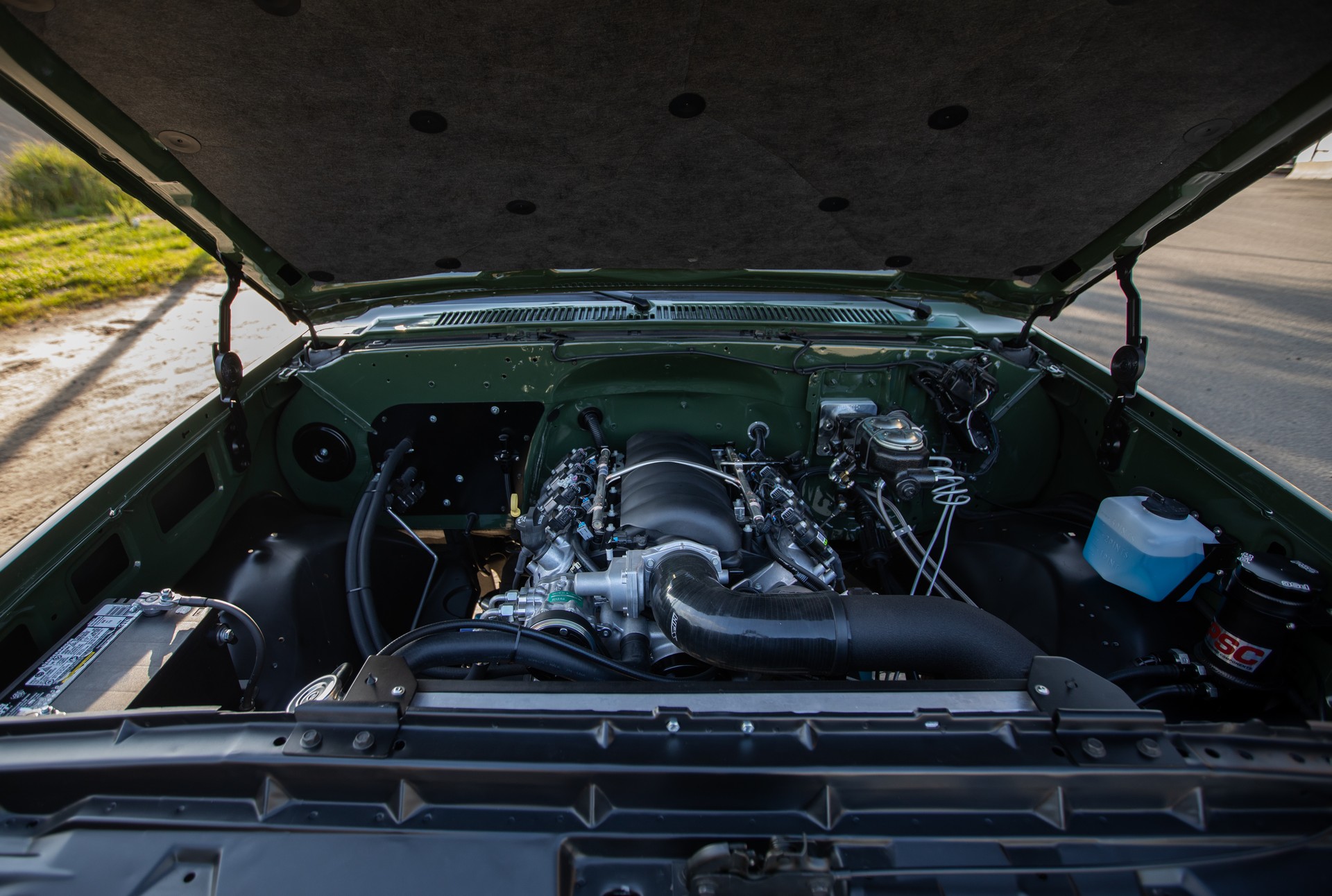 Retro Designs Creates The Perfect Chevy K5 Blazer, But It’ll Cost You A Fortune