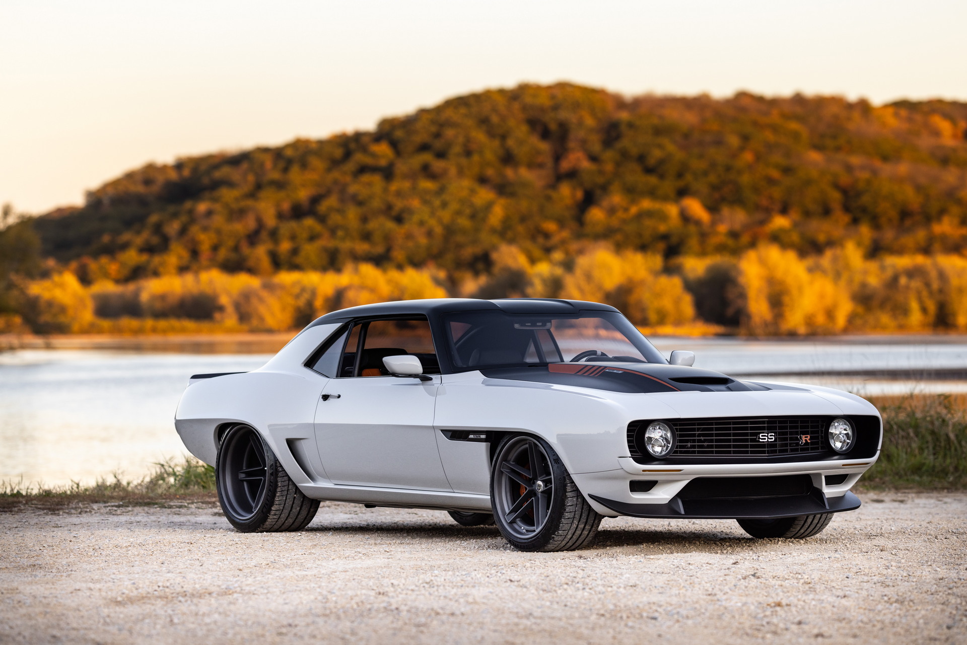 Ringbrothers ’69 STRODE Camaro Pushes The Limits With 1,010 HP And Carbon Fiber Body