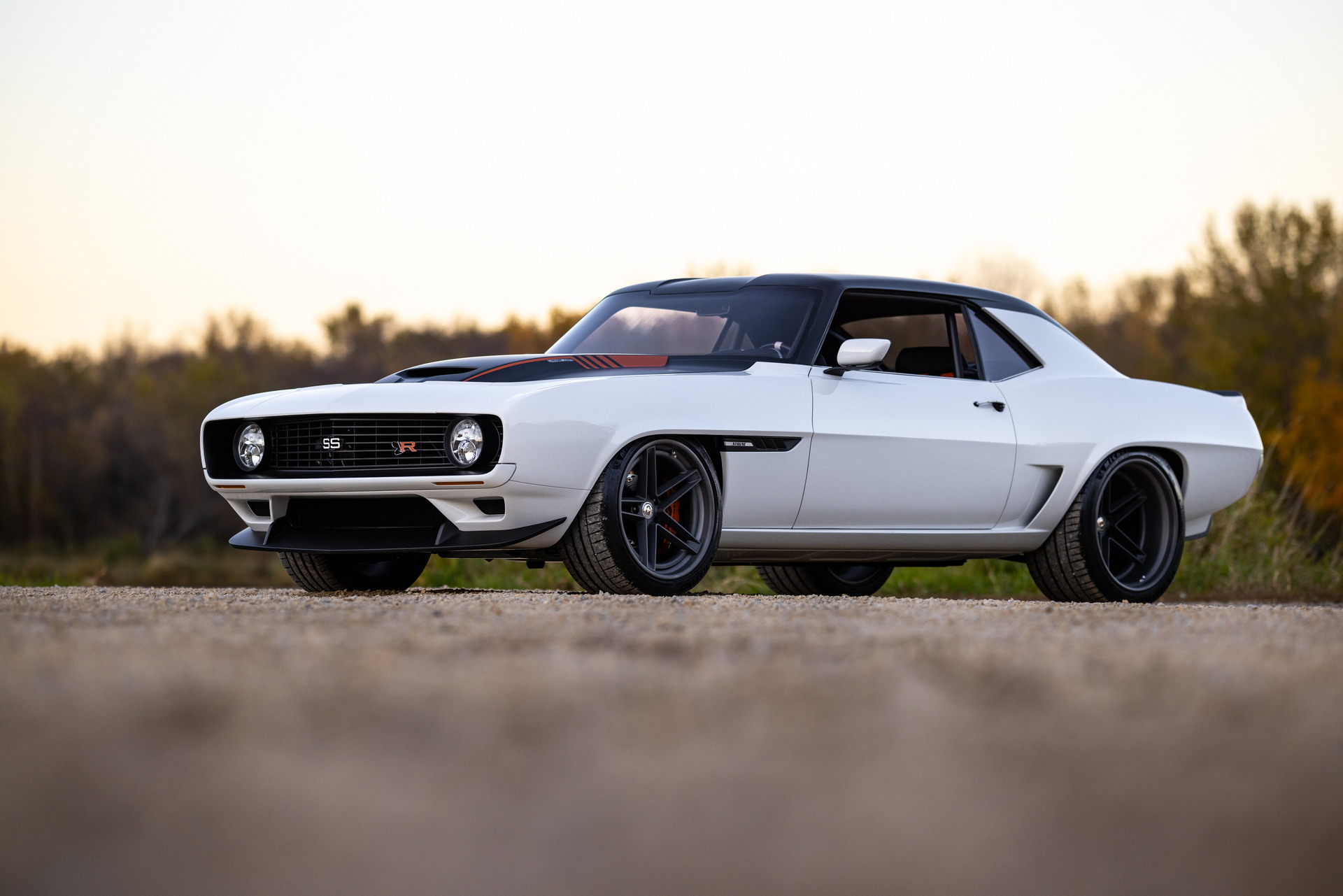 Ringbrothers ’69 STRODE Camaro Pushes The Limits With 1,010 HP And Carbon Fiber Body