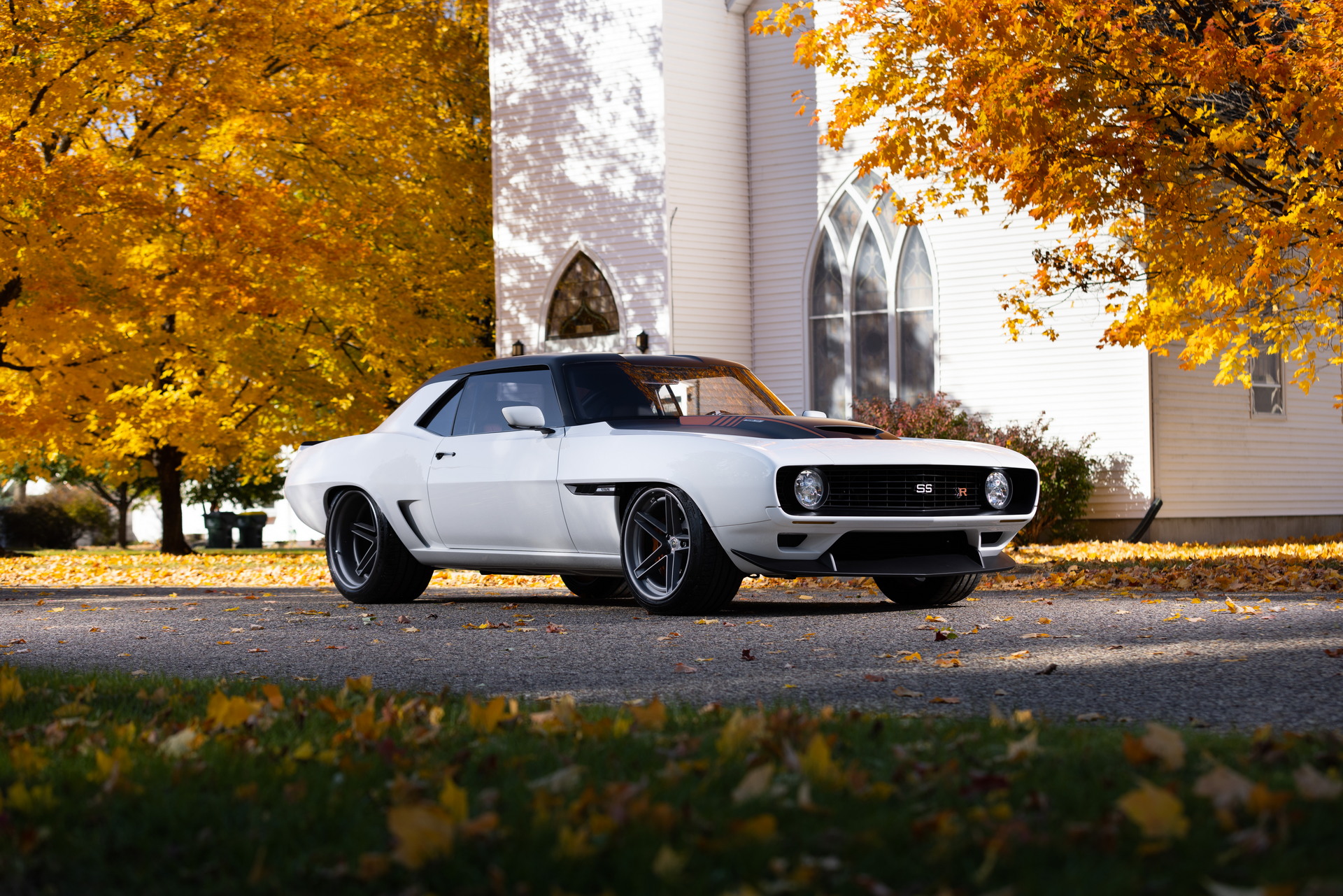 Ringbrothers ’69 STRODE Camaro Pushes The Limits With 1,010 HP And Carbon Fiber Body