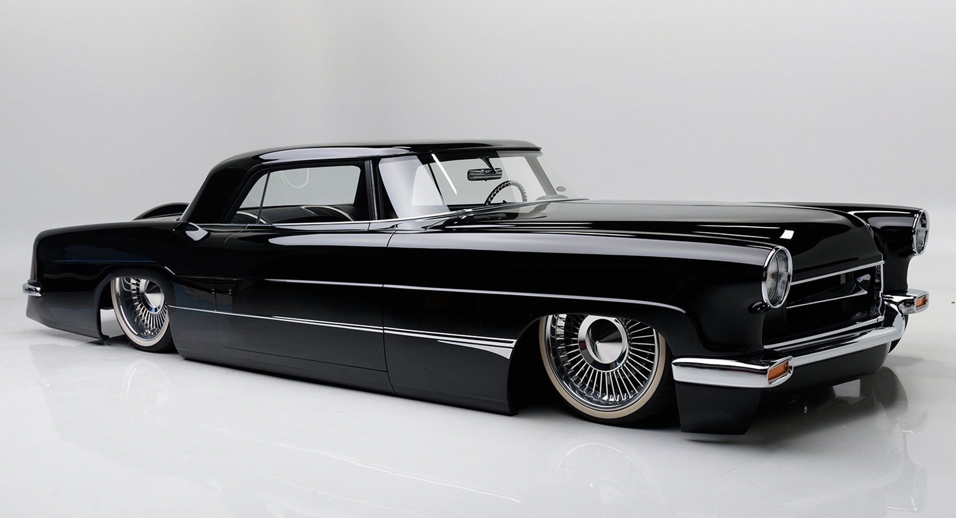 Custom 1956 Lincoln Continental With Over 850 HP Is One Classy Act