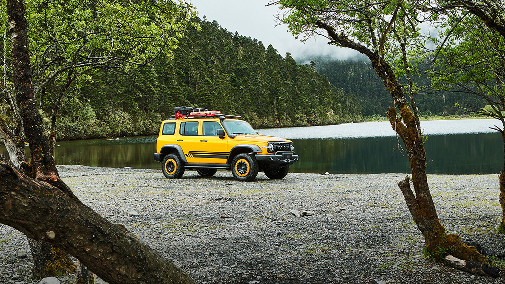 Tank 300 Frontier Edition Tastefully Combined With An Off-Road E-Bike