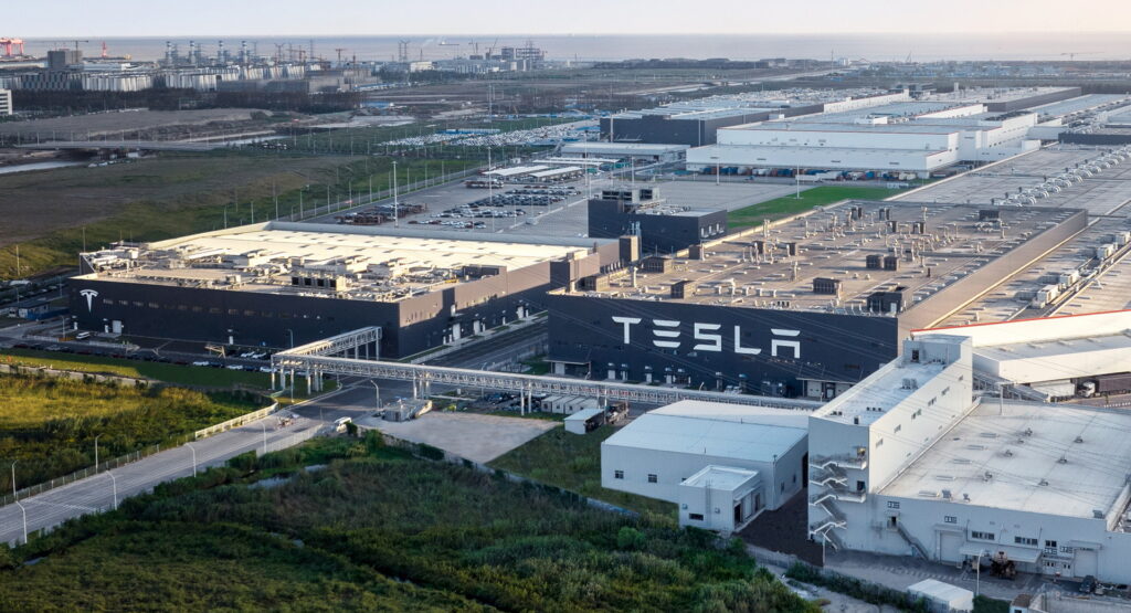 Tesla Giga Shanghai Rumored to Have Begun Production Switchover to Mod