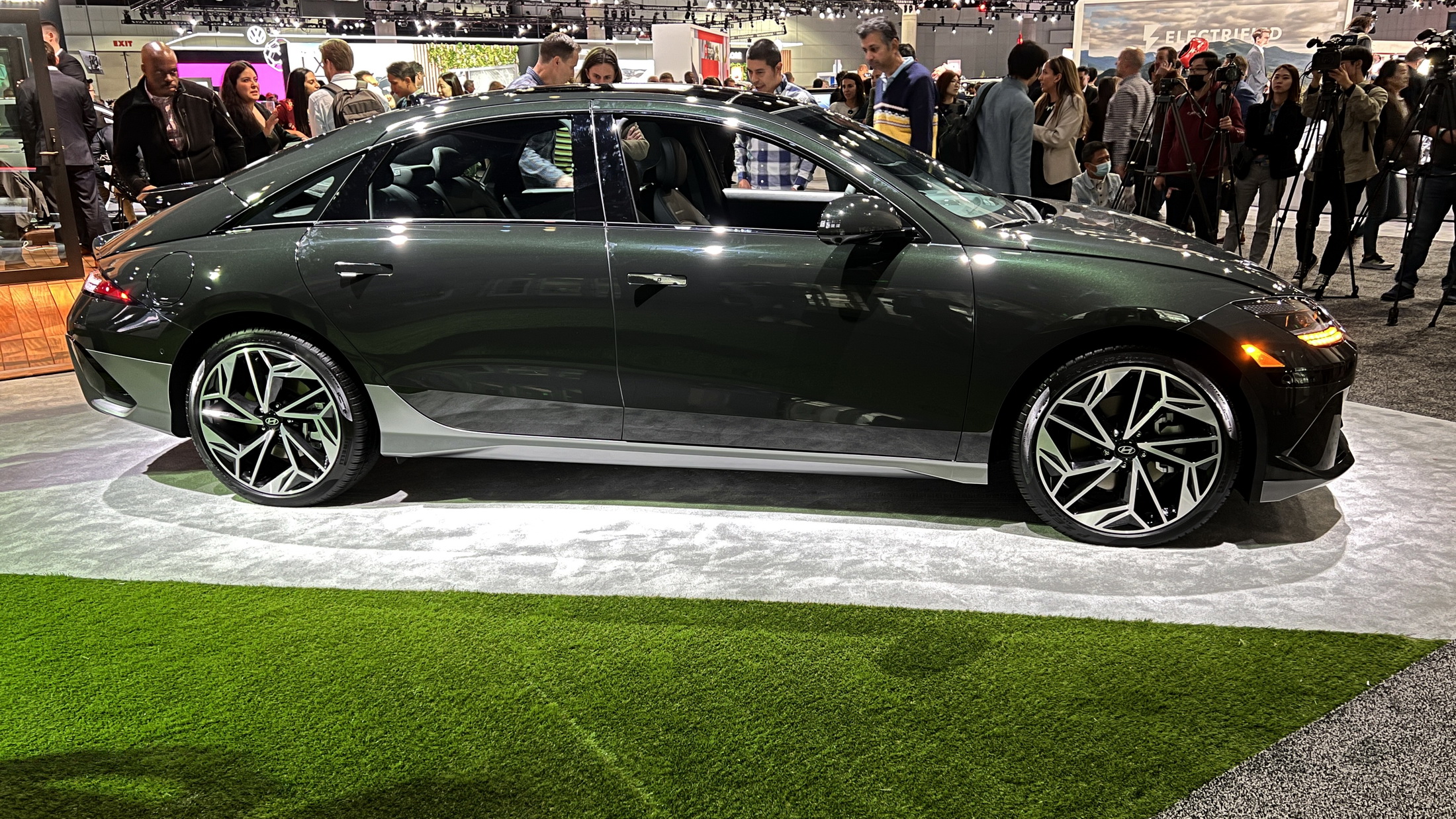 Your Mega Photo Gallery From The LA Auto Show