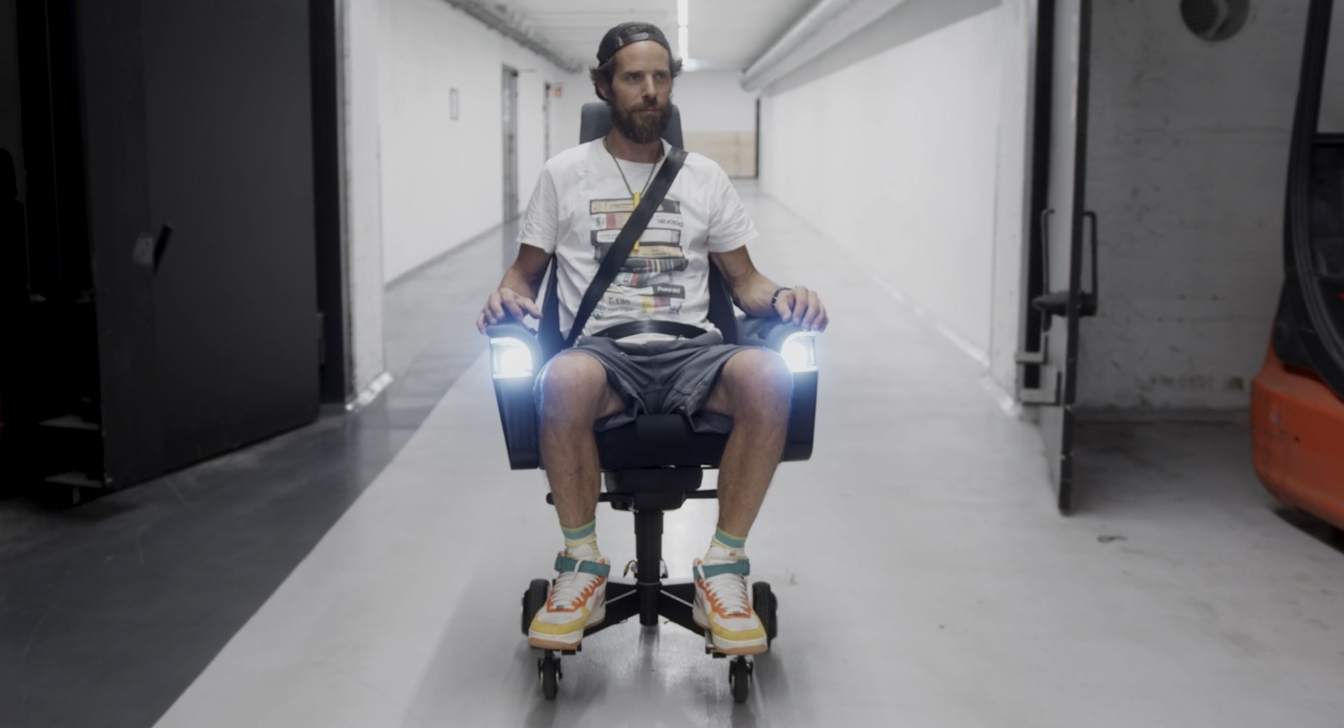 VW’s Electric Office Chair Is Heated, Drivable And Even Has An Infotainment System