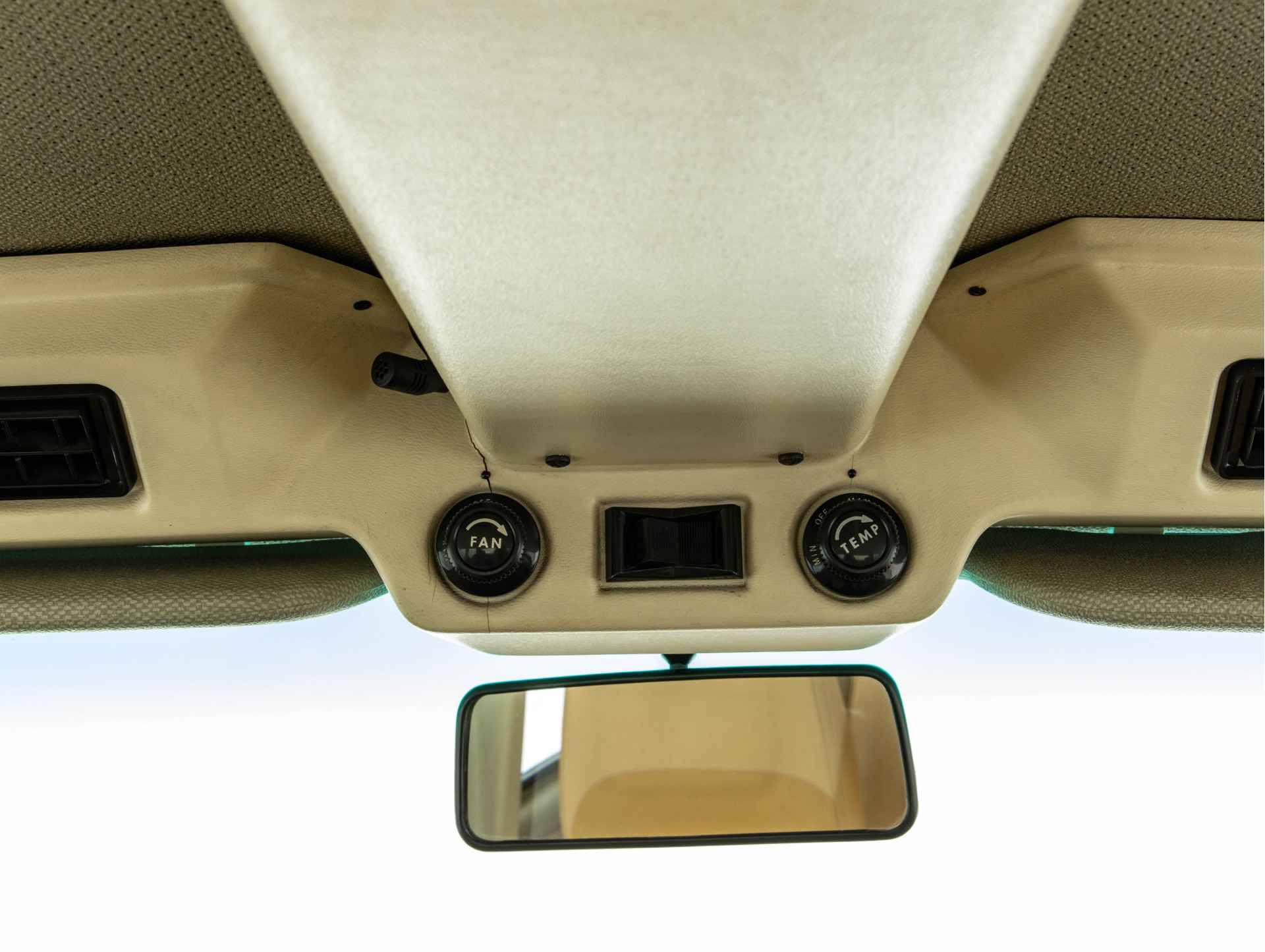 Don’t Let The Badges Fool You, This T3 B32 Is One Of The Rarest Porsches Ever Made