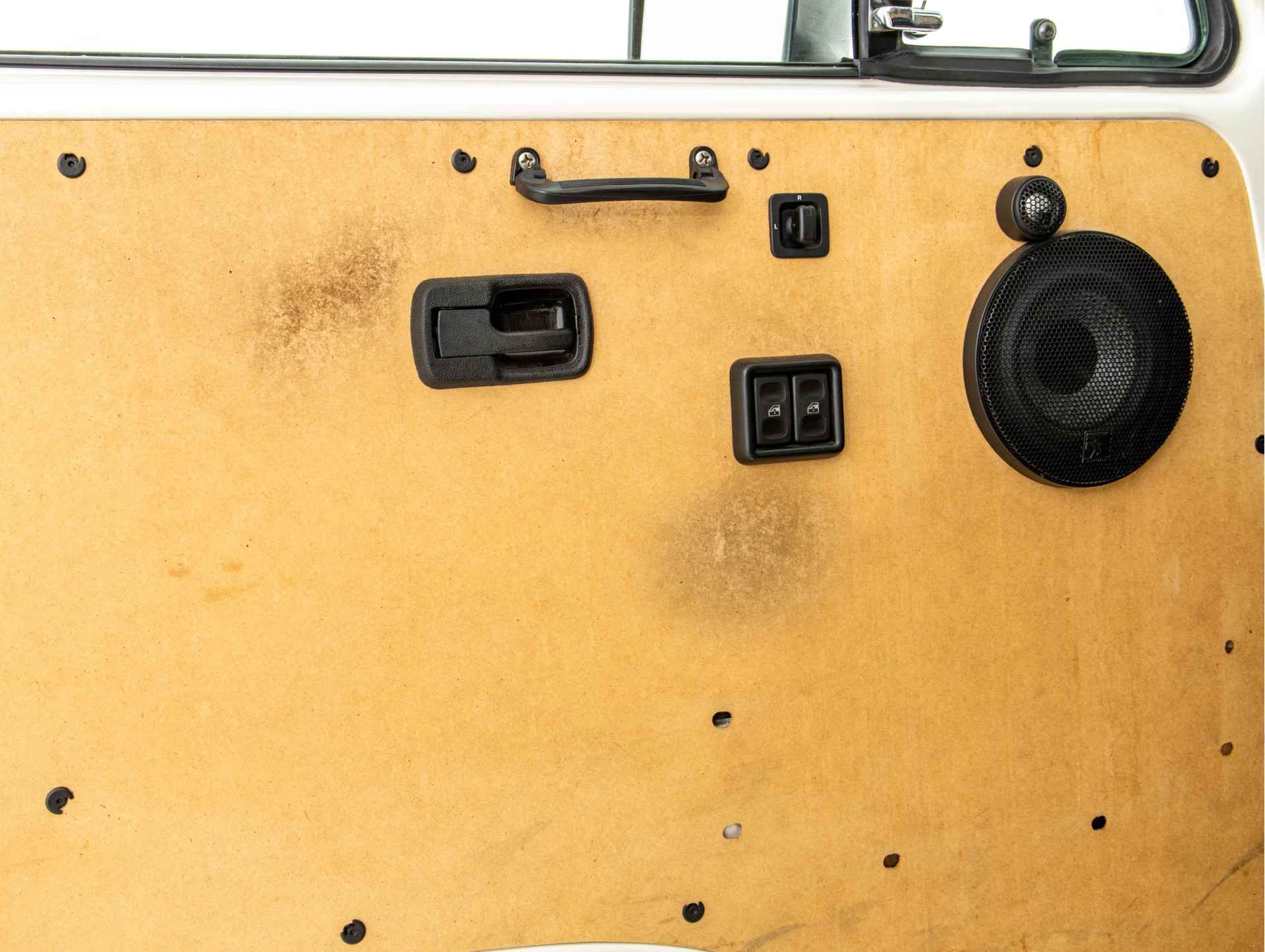 Don’t Let The Badges Fool You, This T3 B32 Is One Of The Rarest Porsches Ever Made