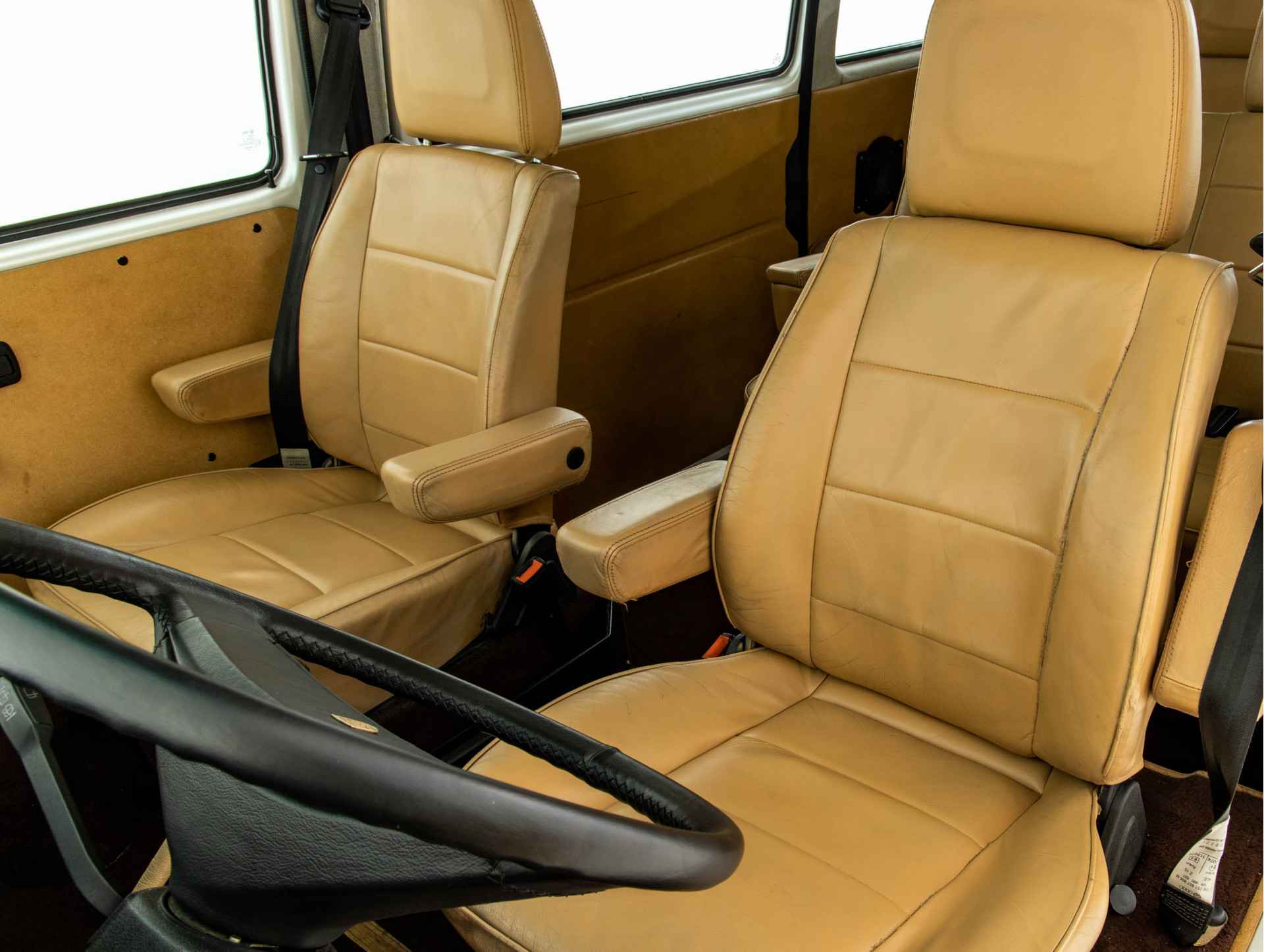 Don’t Let The Badges Fool You, This T3 B32 Is One Of The Rarest Porsches Ever Made