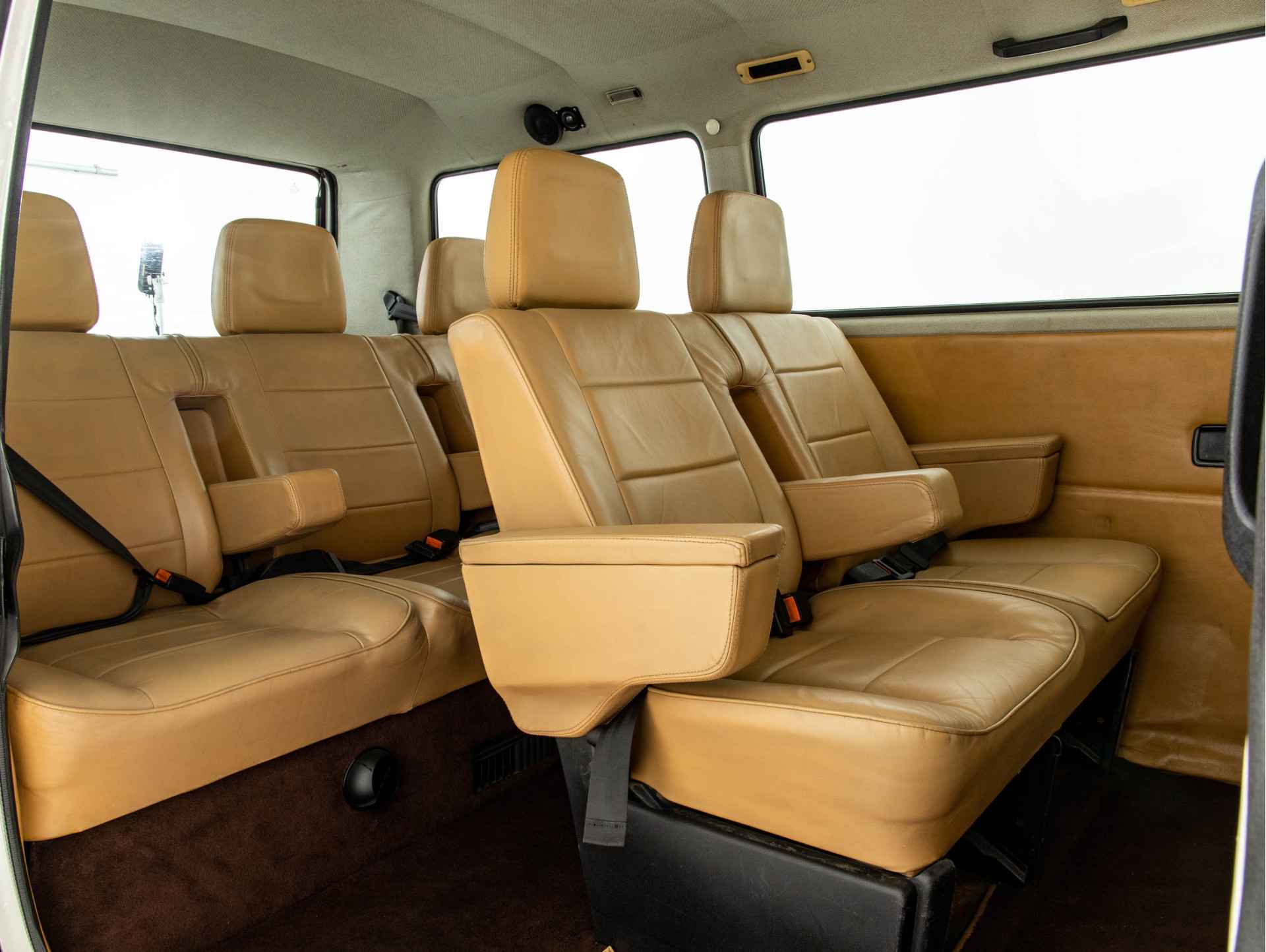 Don’t Let The Badges Fool You, This T3 B32 Is One Of The Rarest Porsches Ever Made