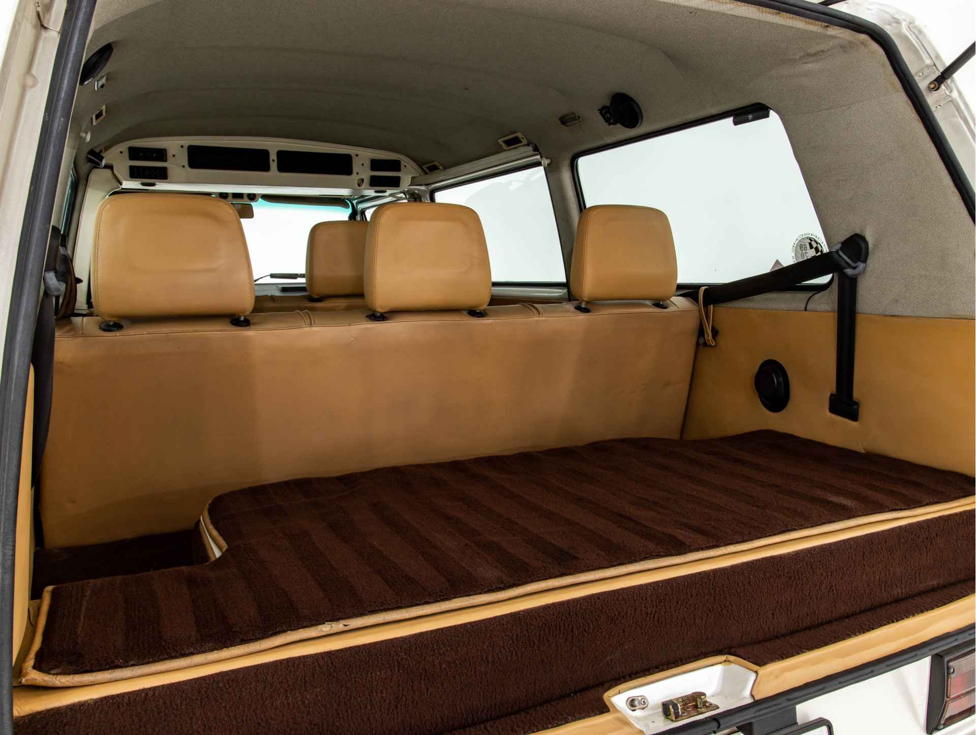 Don’t Let The Badges Fool You, This T3 B32 Is One Of The Rarest Porsches Ever Made