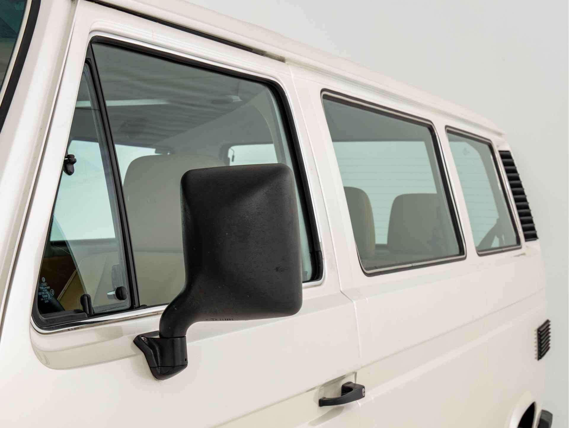 Don’t Let The Badges Fool You, This T3 B32 Is One Of The Rarest Porsches Ever Made