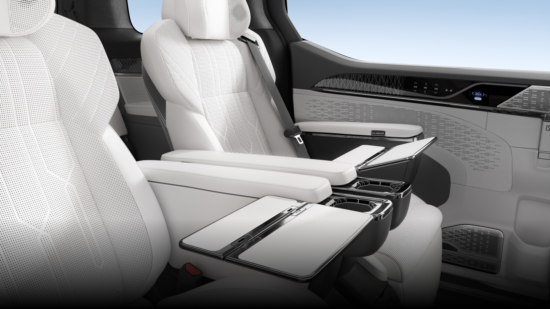 Zeekr 009 Is An Electric Luxury Minivan With 536 HP And 511 Miles Of Range