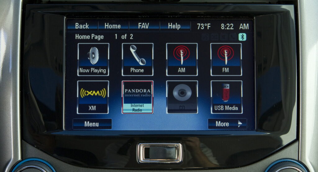  U.S. Senator Calls On Automakers To Keep AM Radio In Their EVs