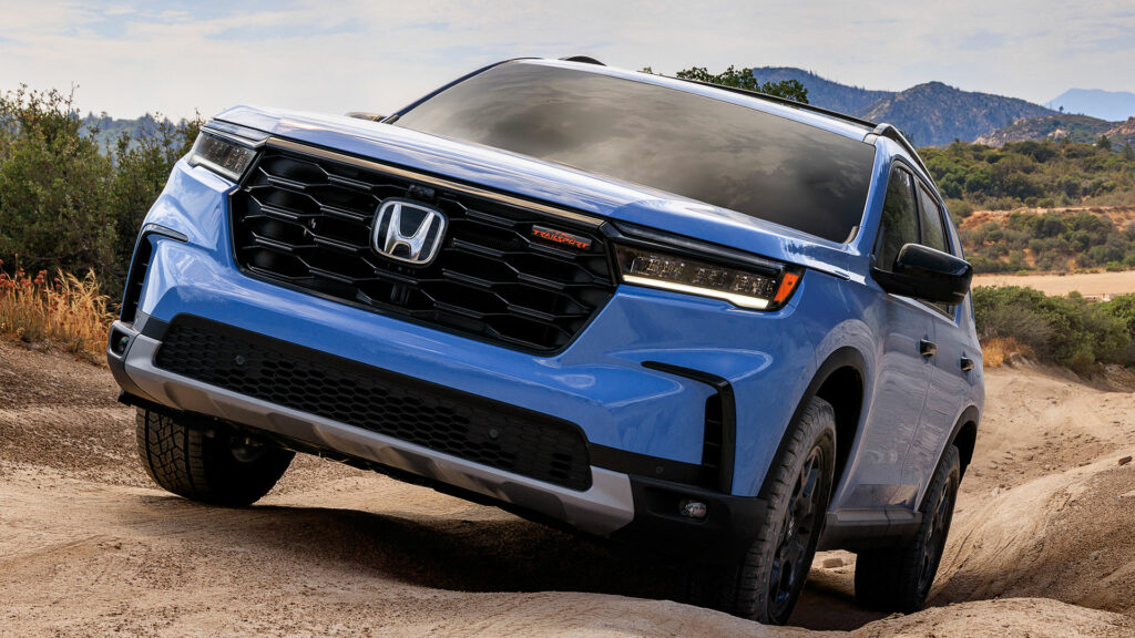  Honda’s Engineers Explain What Makes The 2023 Pilot TrailSport Tick Off-Road