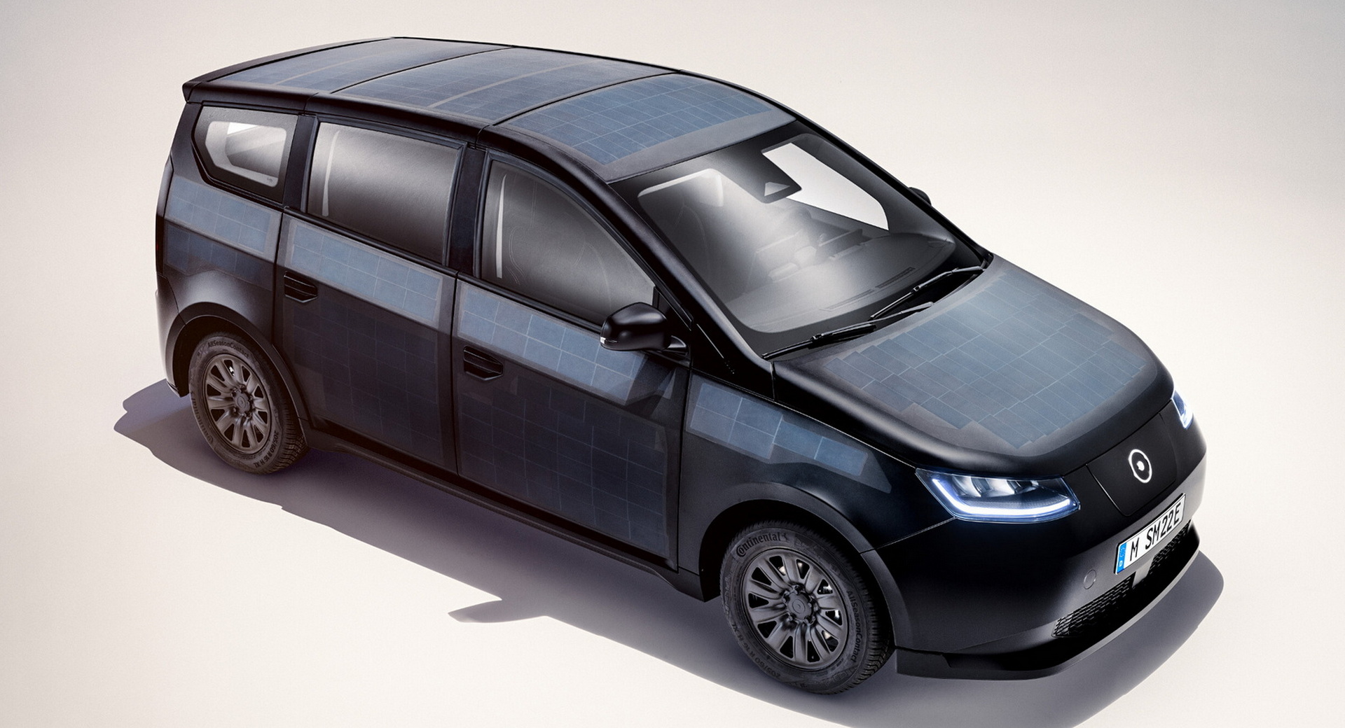 Sono Motors CEOs Say ‘We Failed’, Now Want Fans To Save Solar EV By Reserving It For $3k