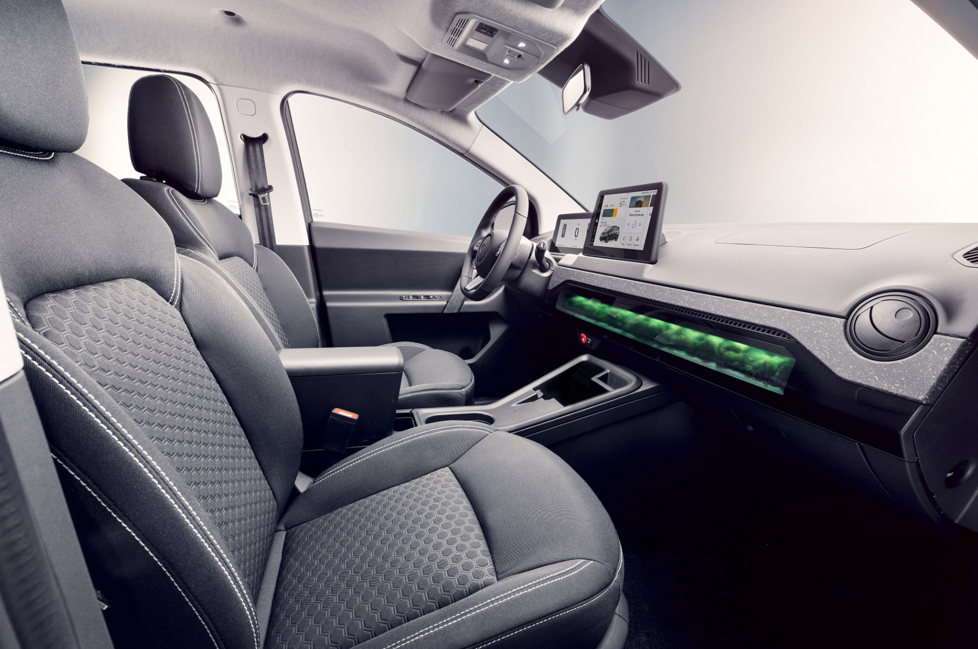 Sono Motors CEOs Say ‘We Failed’, Now Want Fans To Save Solar EV By Reserving It For $3k