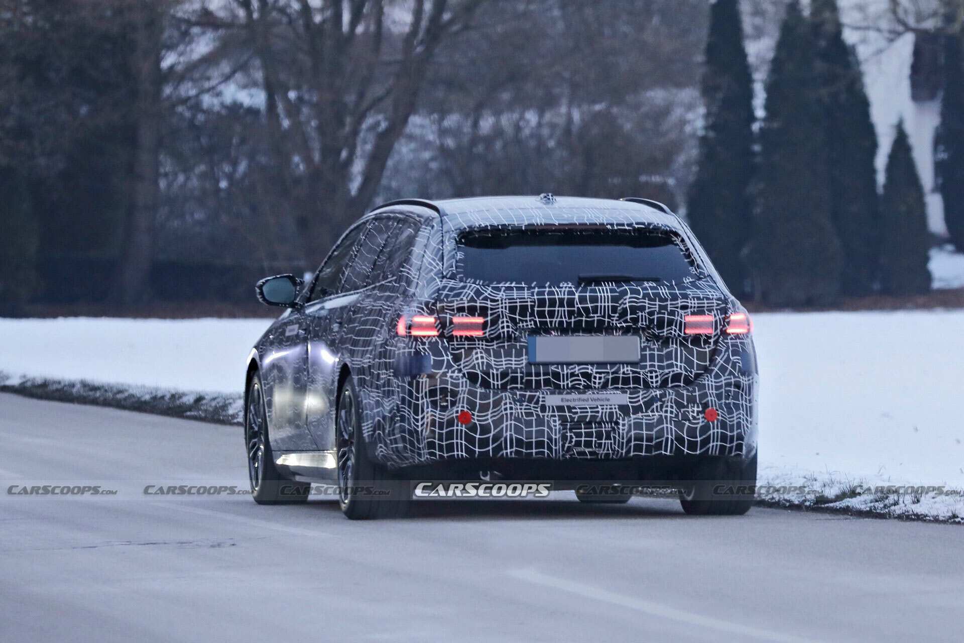 2024 BMW 5-Series Touring 13