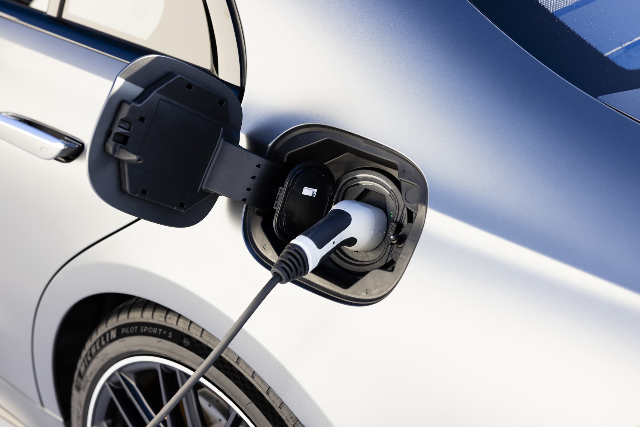 2024 Mercedes-AMG S63 Hybrid Gets 791 HP, 33-Mile EV Range And Panamericana Grille