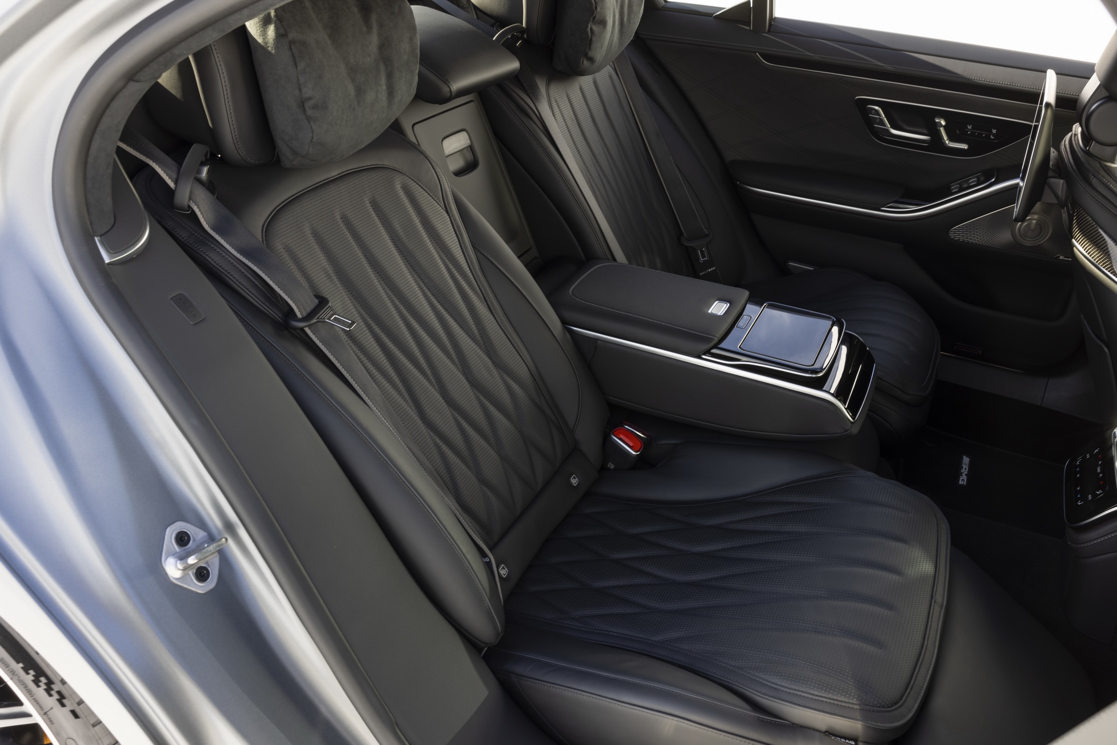 2024 Mercedes-AMG S63 Hybrid Gets 791 HP, 33-Mile EV Range And Panamericana Grille