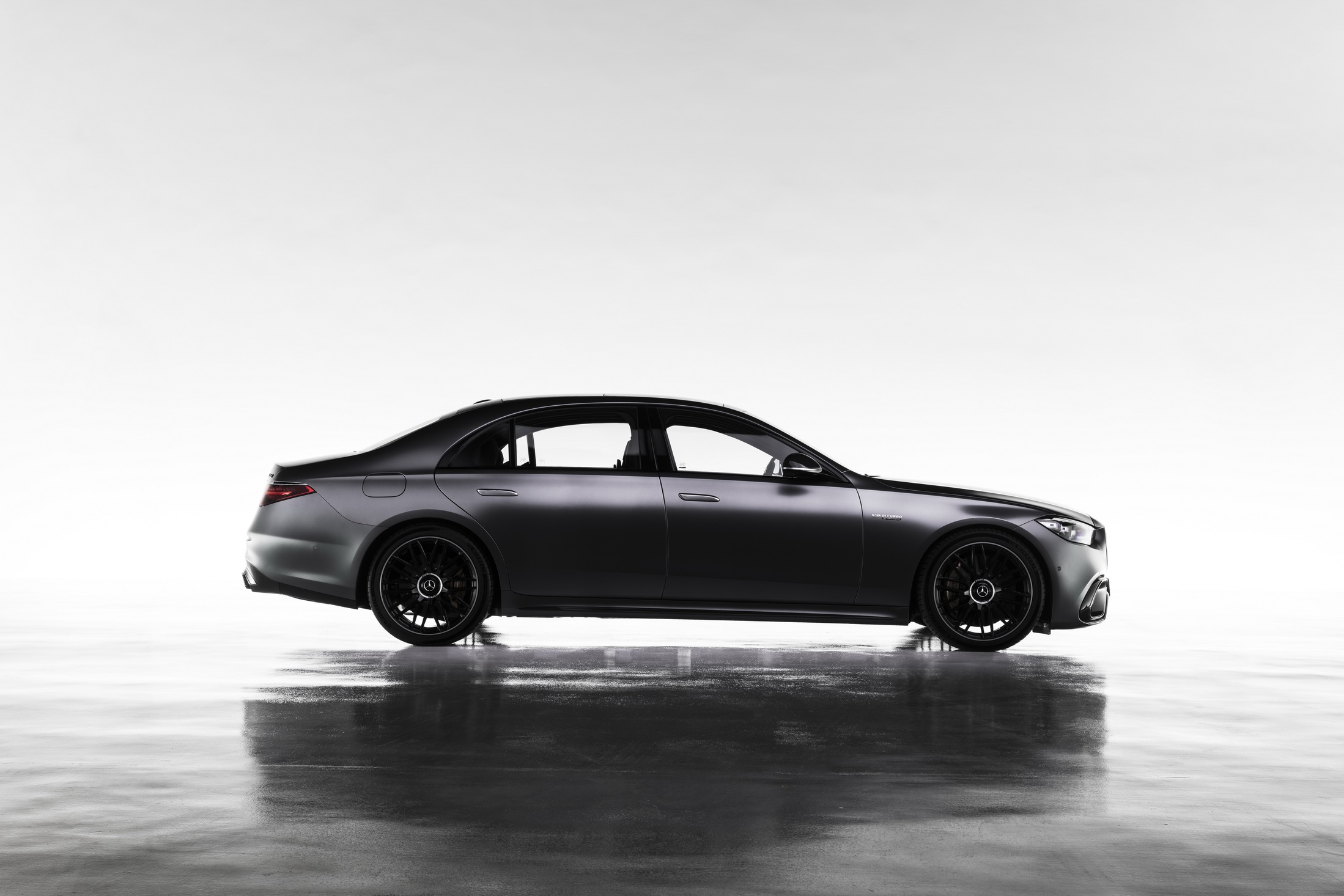 2024 Mercedes-AMG S63 Hybrid Gets 791 HP, 33-Mile EV Range And Panamericana Grille