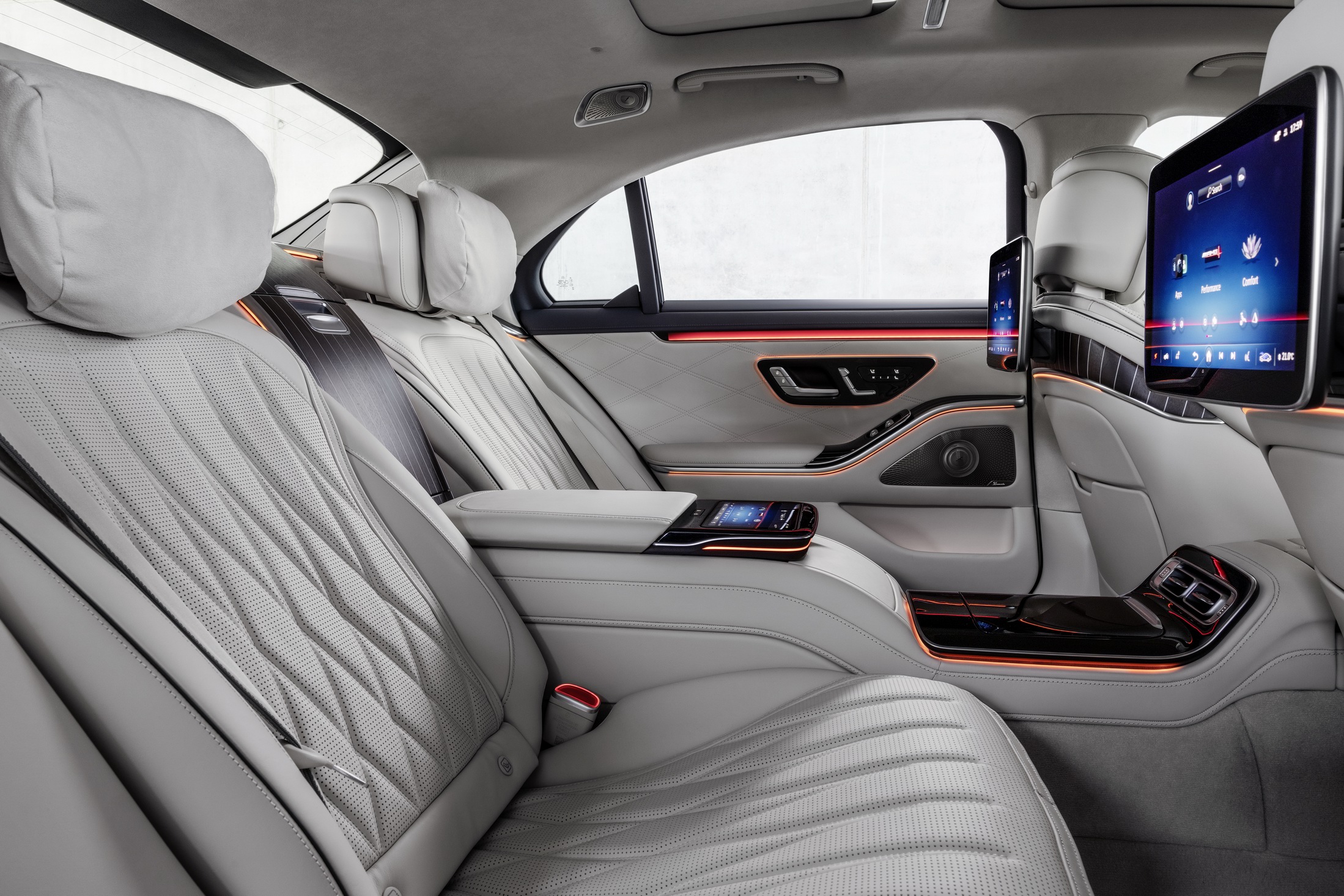 2024 Mercedes-AMG S63 Hybrid Gets 791 HP, 33-Mile EV Range And Panamericana Grille