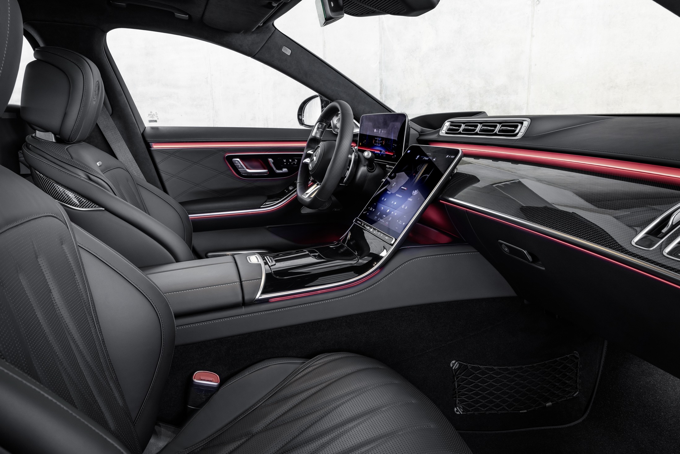 2024 Mercedes-AMG S63 Hybrid Gets 791 HP, 33-Mile EV Range And Panamericana Grille