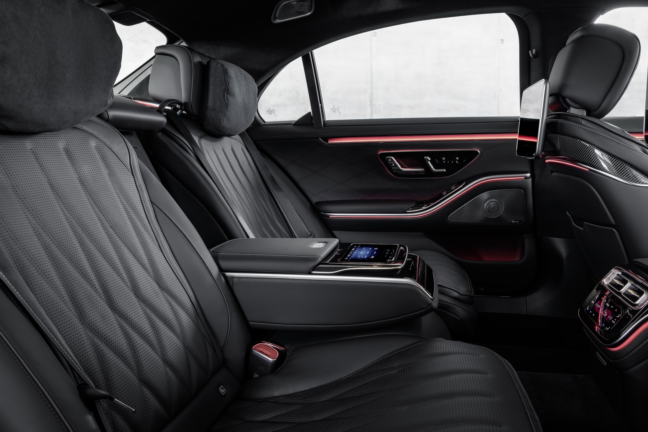 2024 Mercedes-AMG S63 Hybrid Gets 791 HP, 33-Mile EV Range And Panamericana Grille