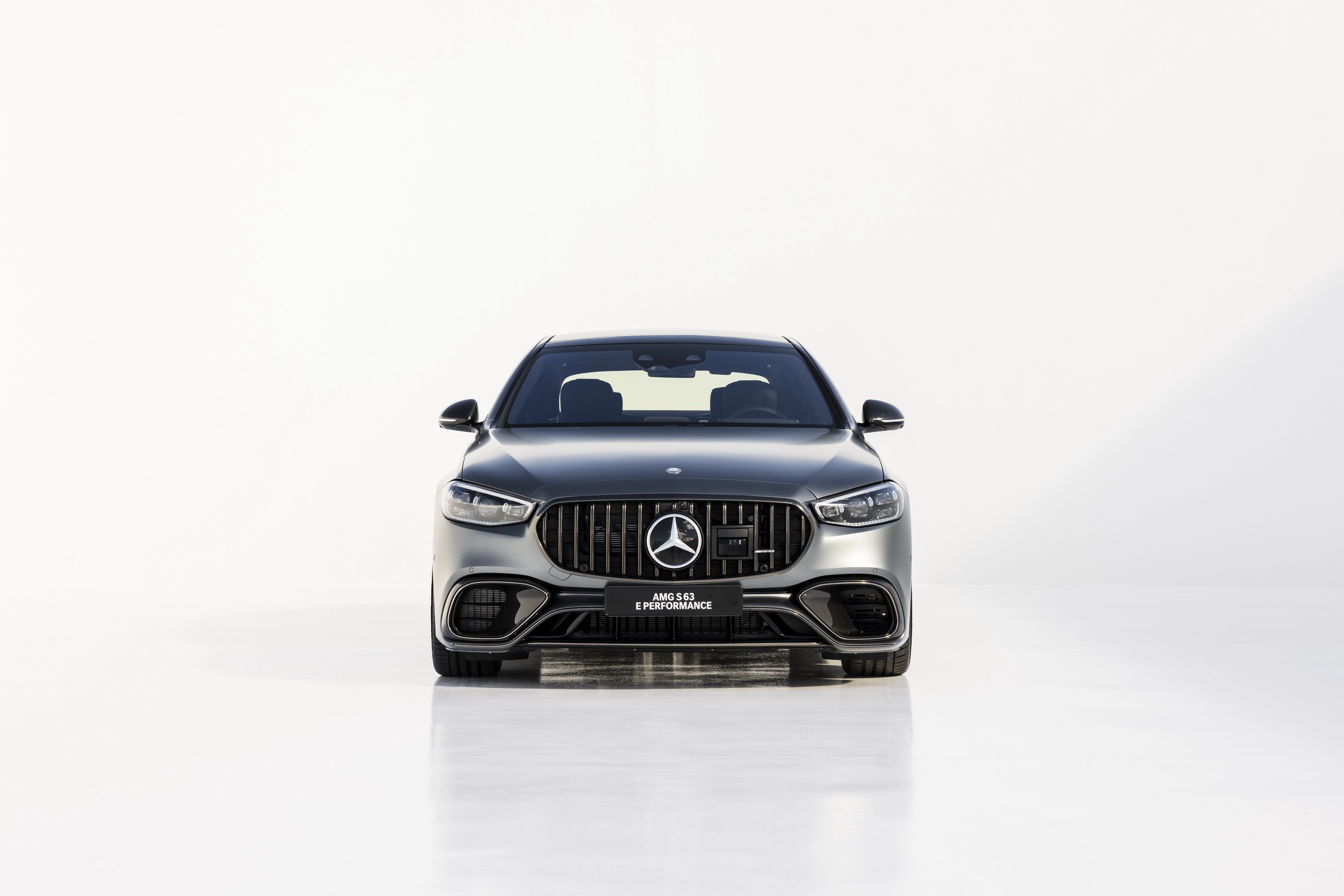 2024 Mercedes-AMG S63 Hybrid Gets 791 HP, 33-Mile EV Range And Panamericana Grille