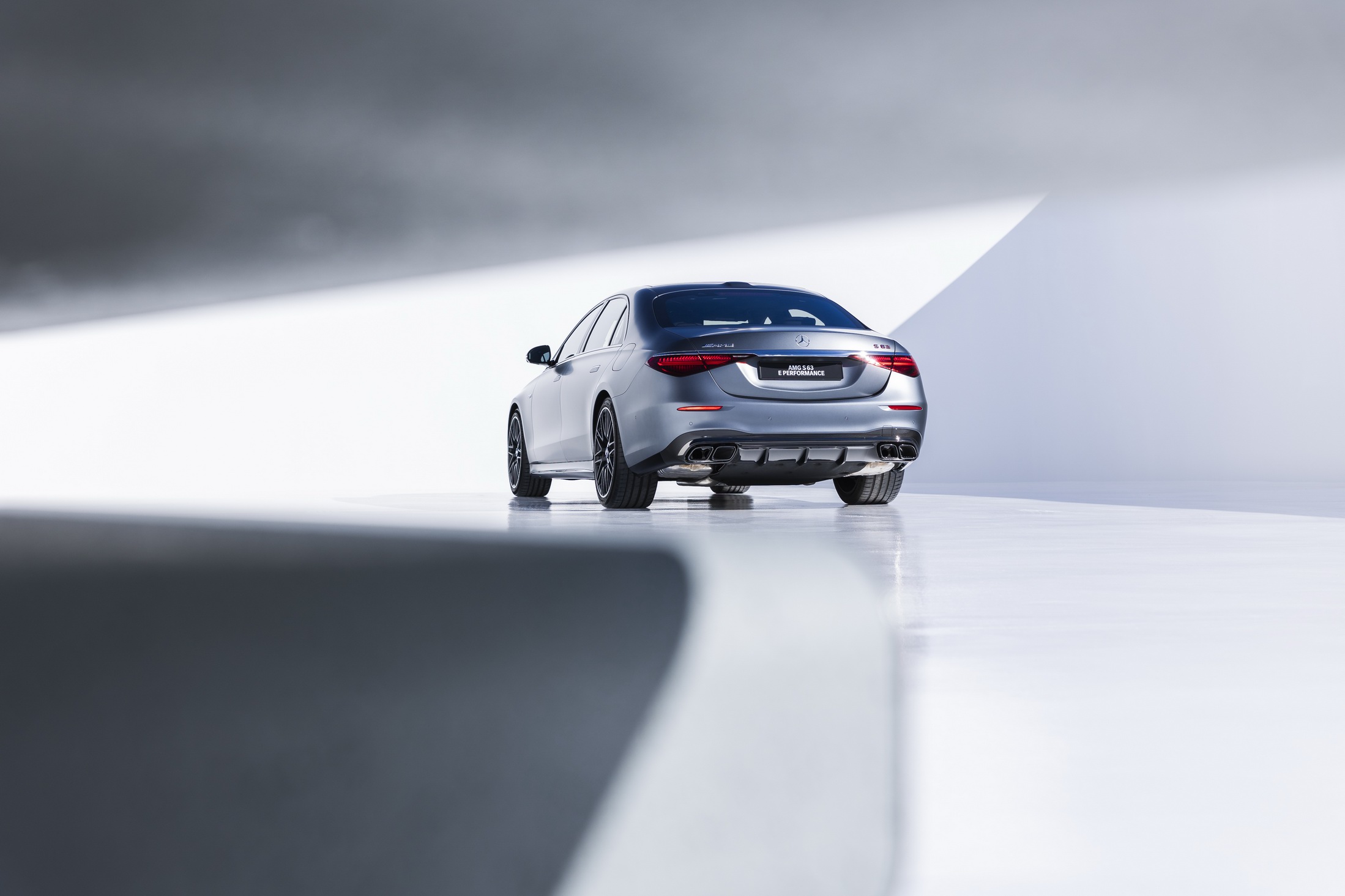 2024 Mercedes-AMG S63 Hybrid Gets 791 HP, 33-Mile EV Range And Panamericana Grille