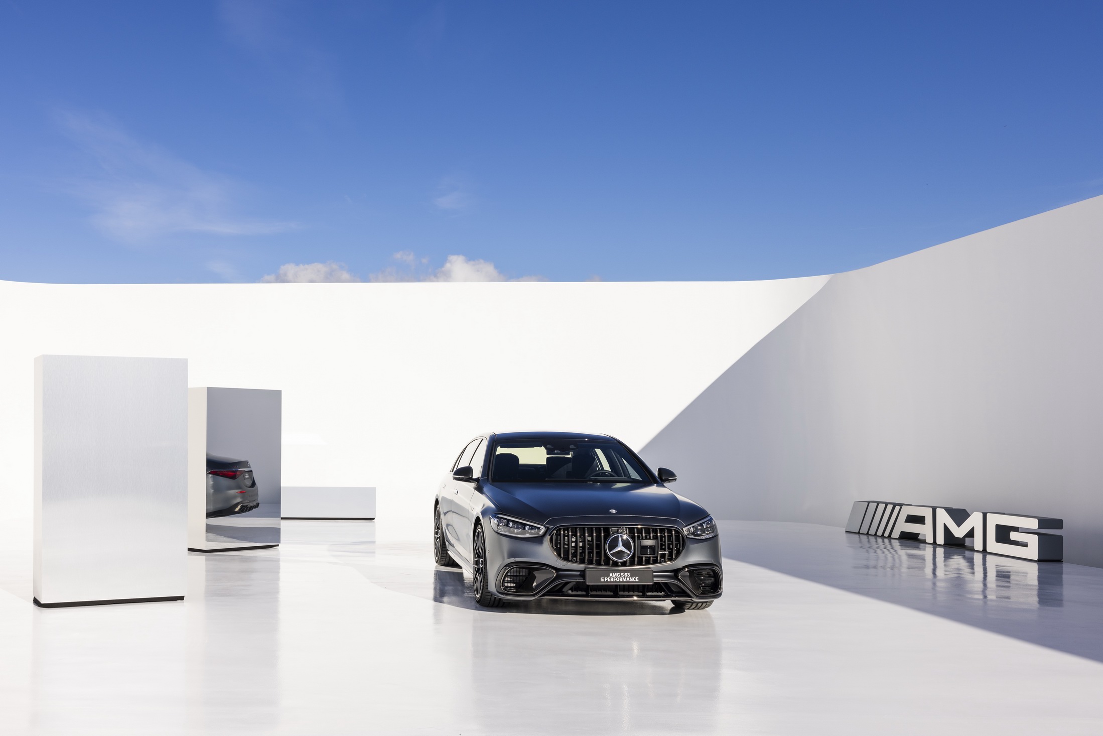 2024 Mercedes-AMG S63 Hybrid Gets 791 HP, 33-Mile EV Range And Panamericana Grille