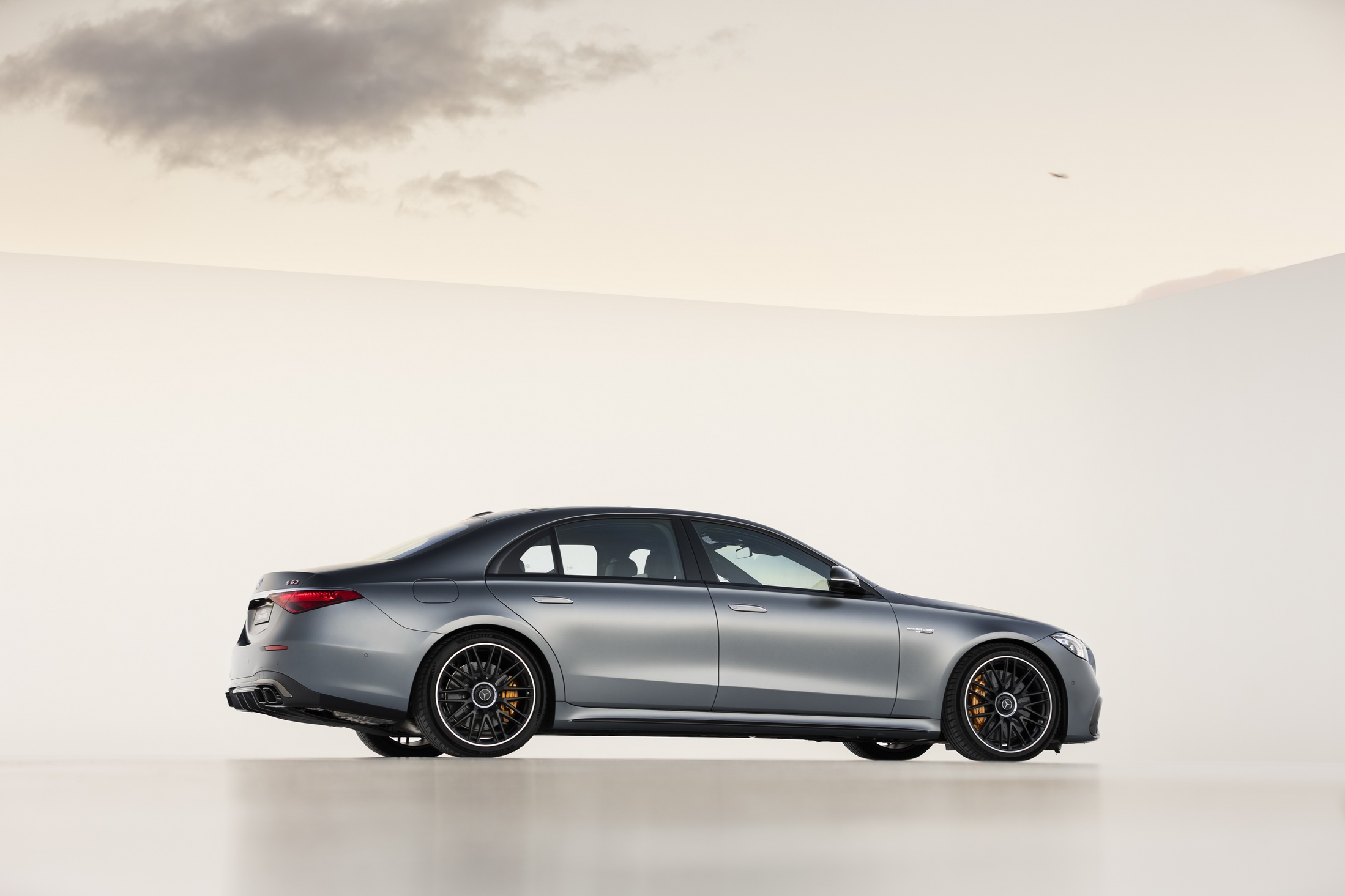 2024 Mercedes-AMG S63 Hybrid Gets 791 HP, 33-Mile EV Range And Panamericana Grille