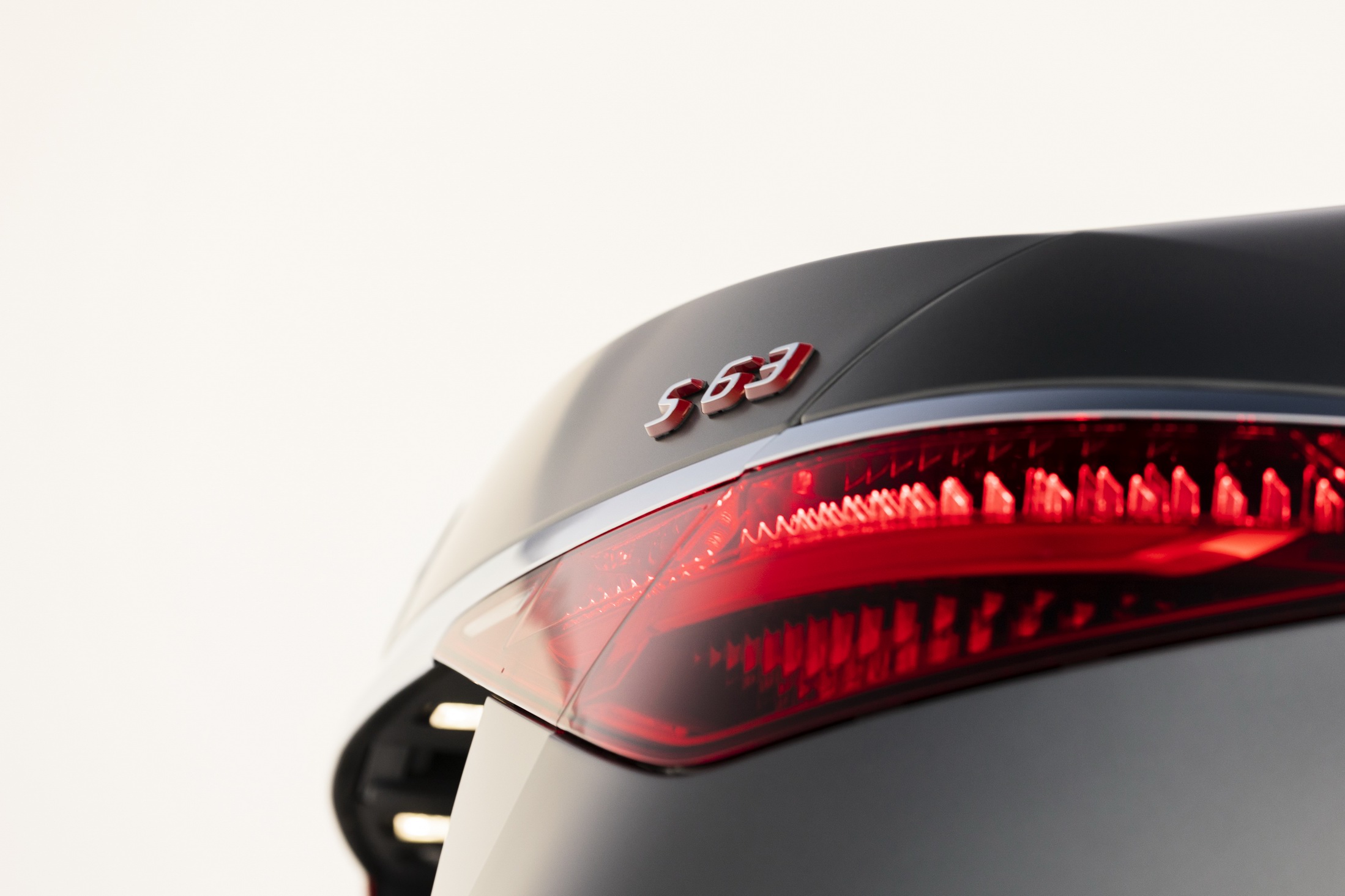 2024 Mercedes-AMG S63 Hybrid Gets 791 HP, 33-Mile EV Range And Panamericana Grille