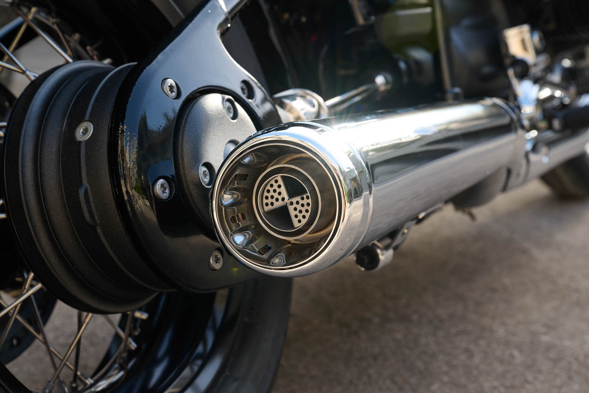 BMW R nineT 100 Years and R 18 100 Years 00012
