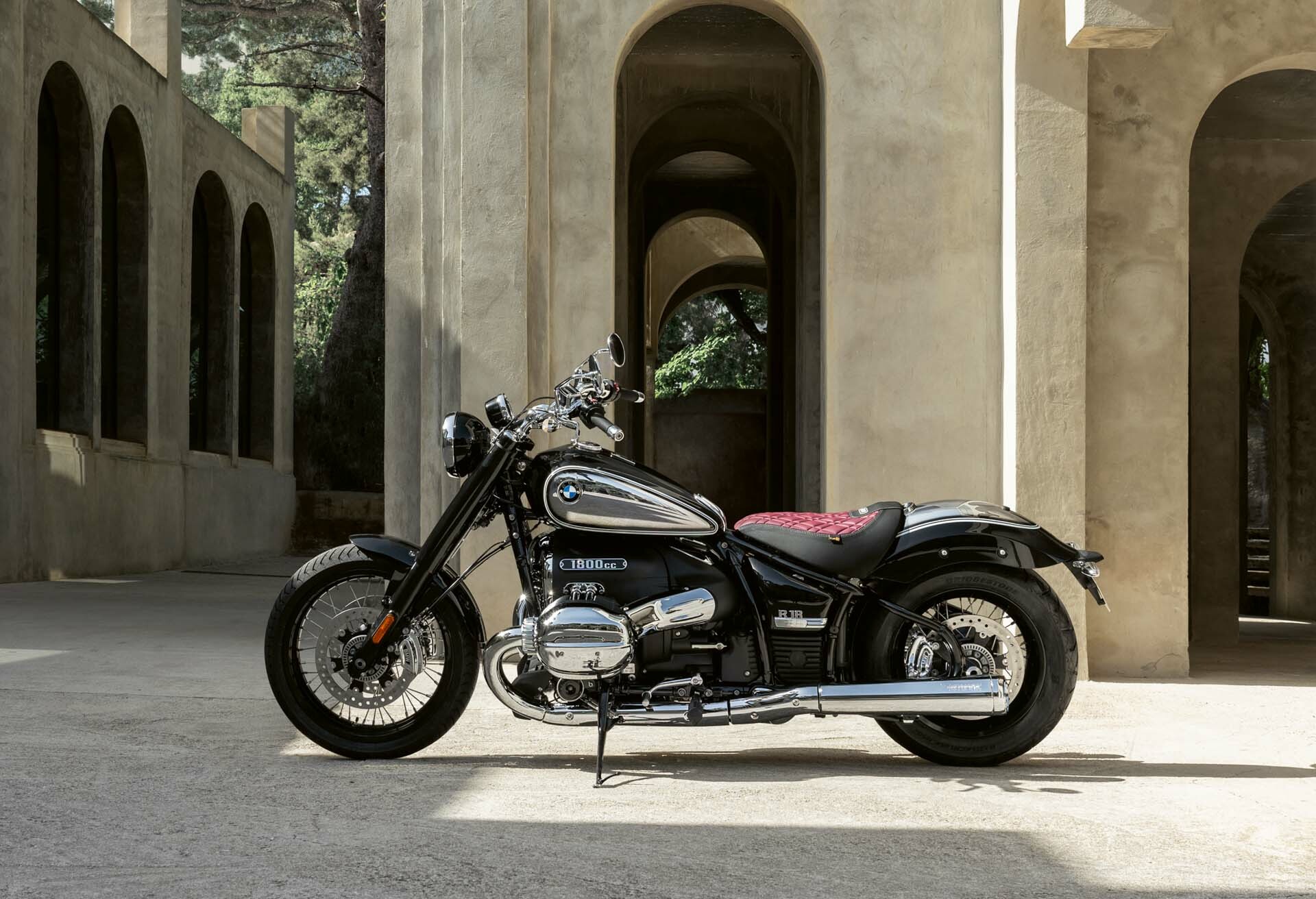 BMW R nineT 100 Years and R 18 100 Years 00019