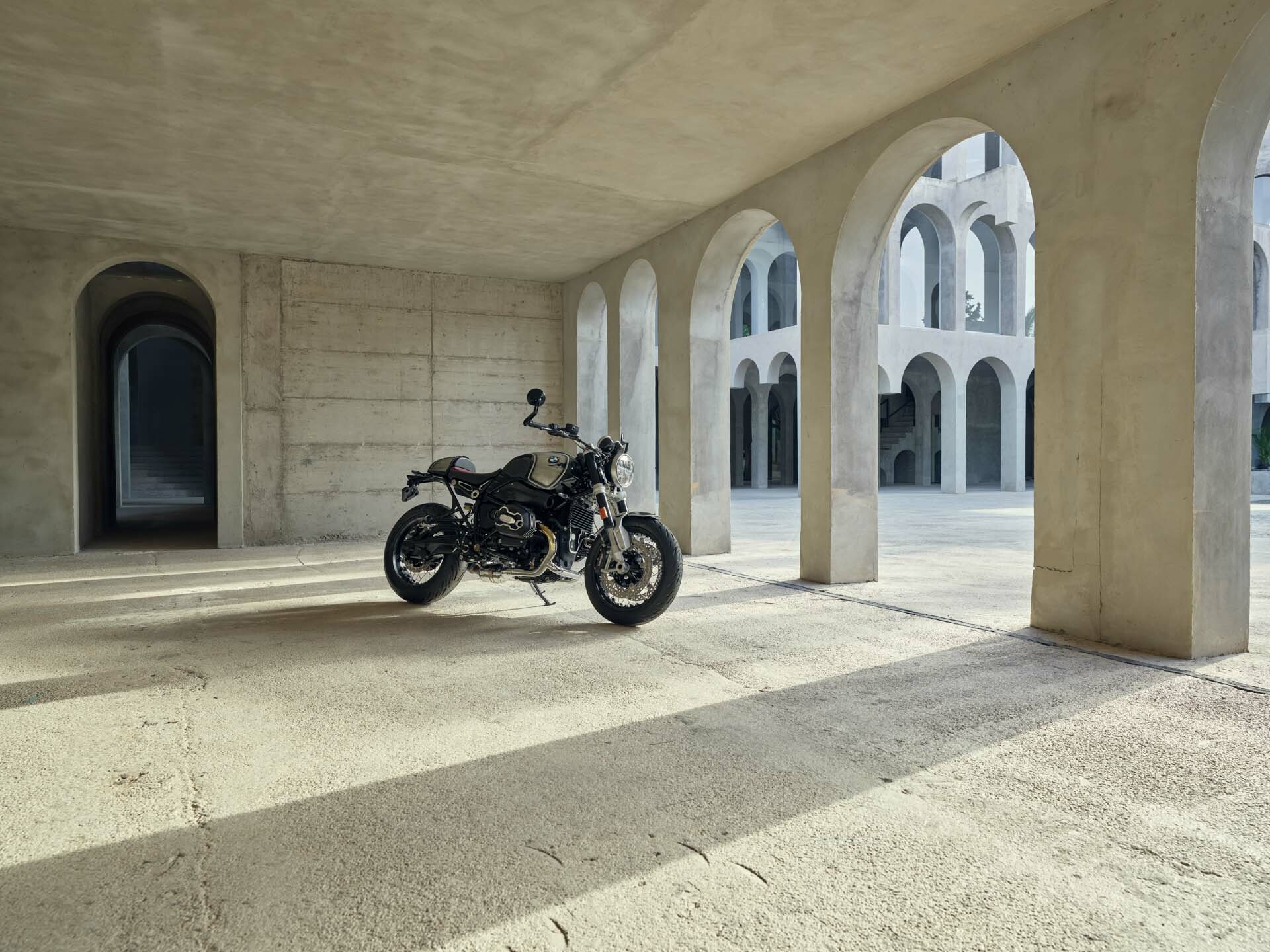 BMW R nineT 100 Years and R 18 100 Years 00027