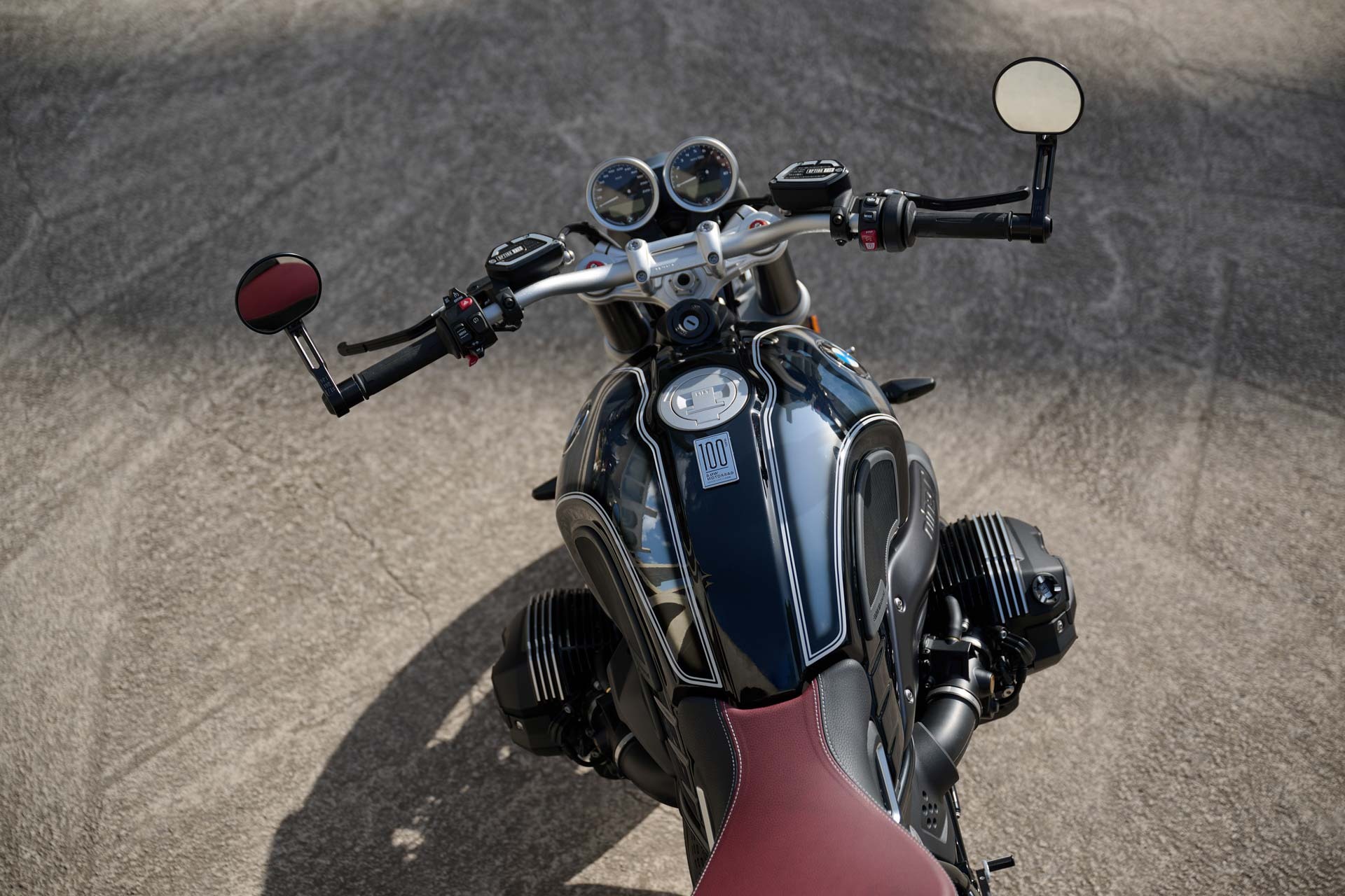 BMW R nineT 100 Years and R 18 100 Years 00030