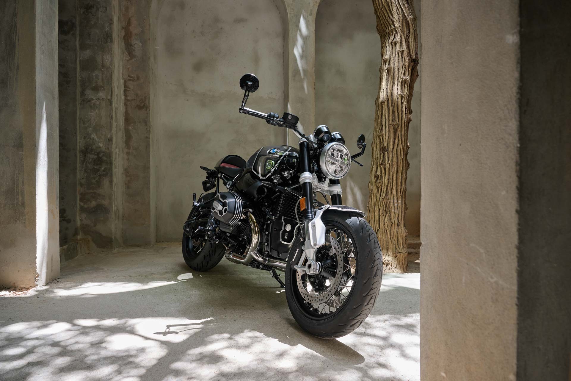 BMW R nineT 100 Years and R 18 100 Years 00036