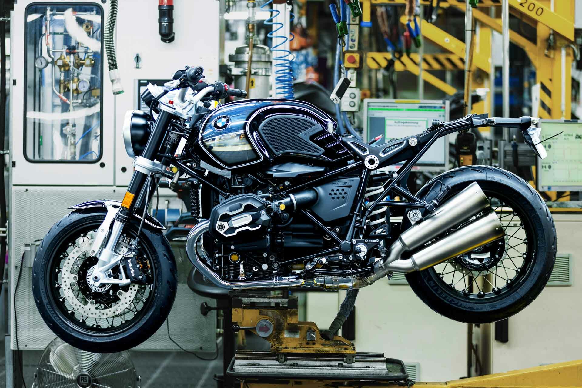 BMW R nineT 100 Years and R 18 100 Years 00039
