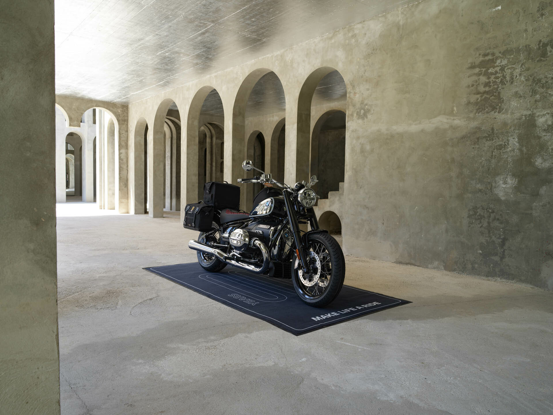 BMW R nineT 100 Years and R 18 100 Years 00045